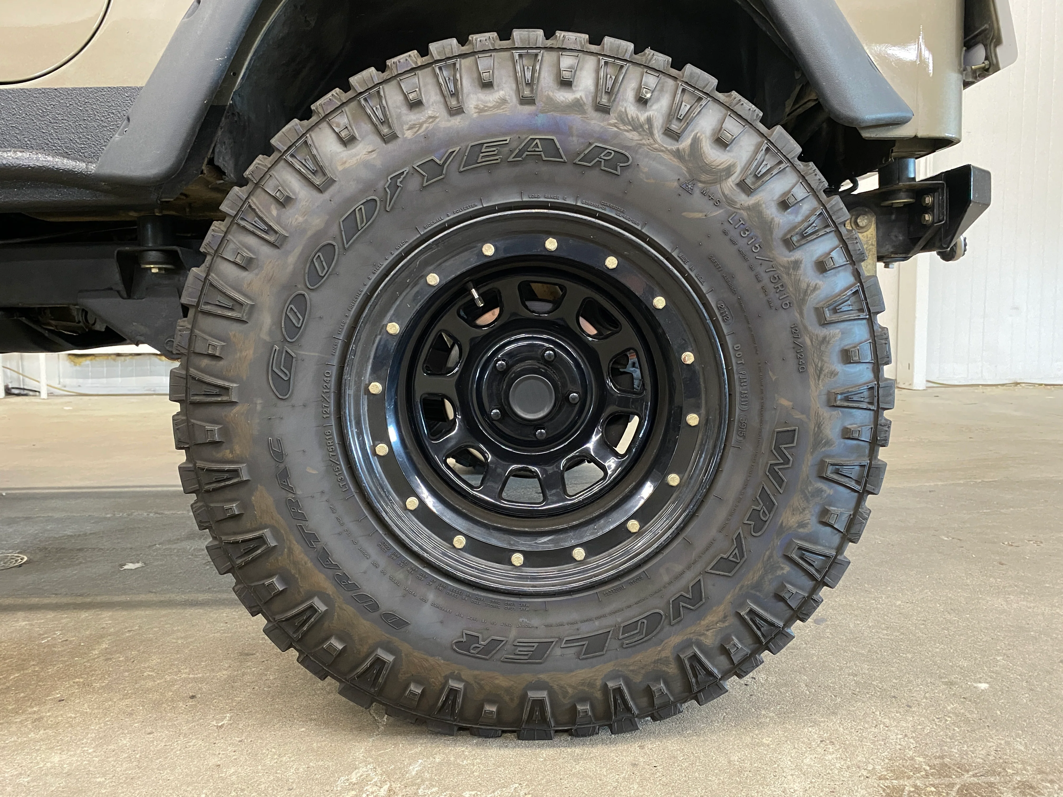 1990 Jeep Wrangler Sahara YJ Manual - SOLD - Image 32