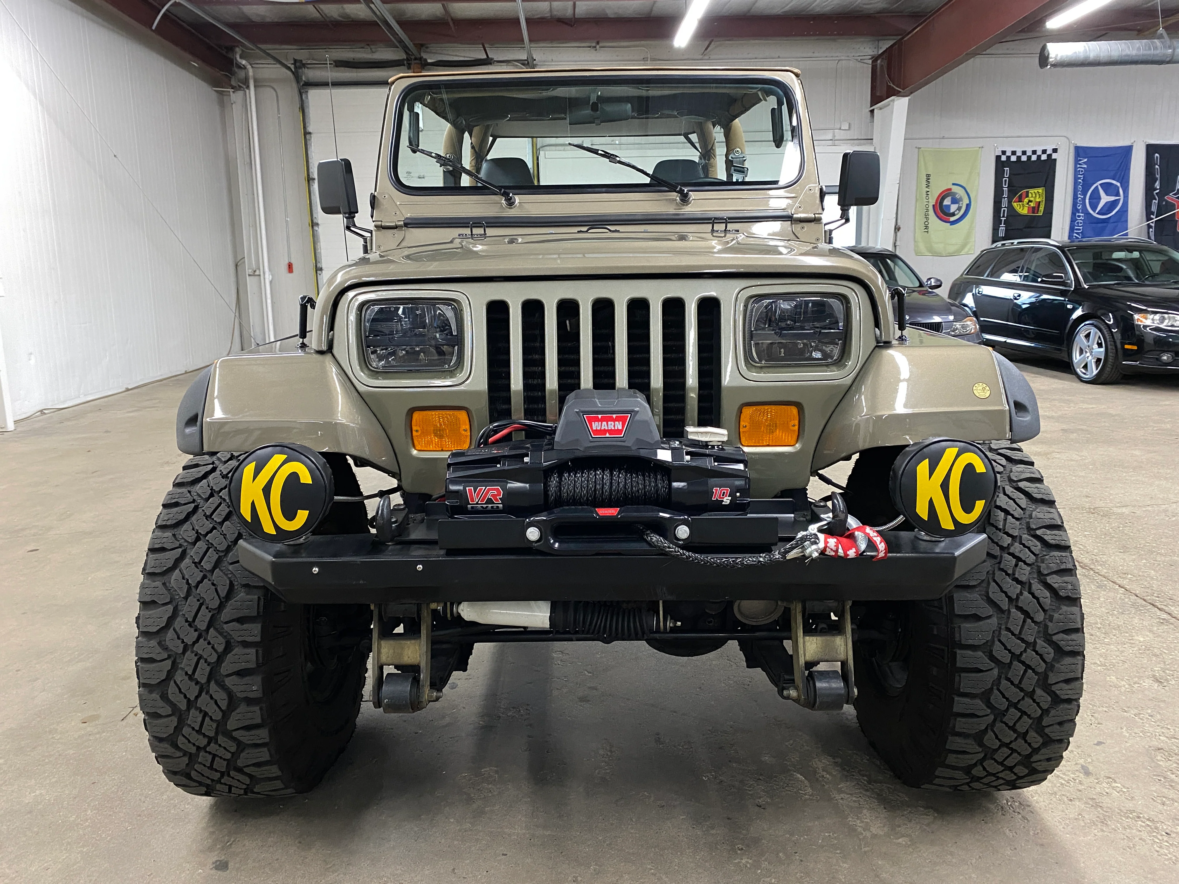 1990 Jeep Wrangler Sahara YJ Manual - SOLD - Image 7
