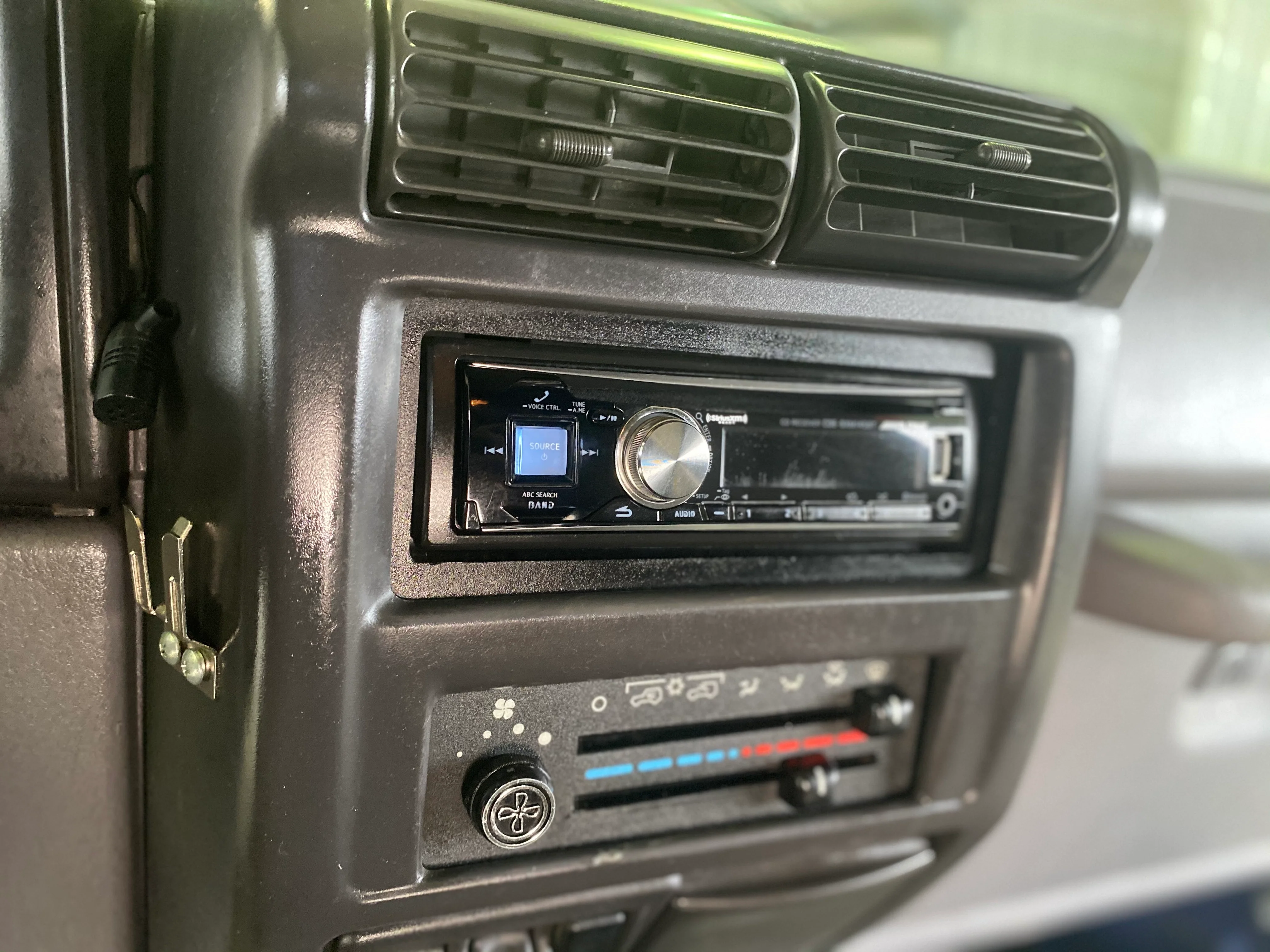 1997 Jeep Wrangler - Image 19