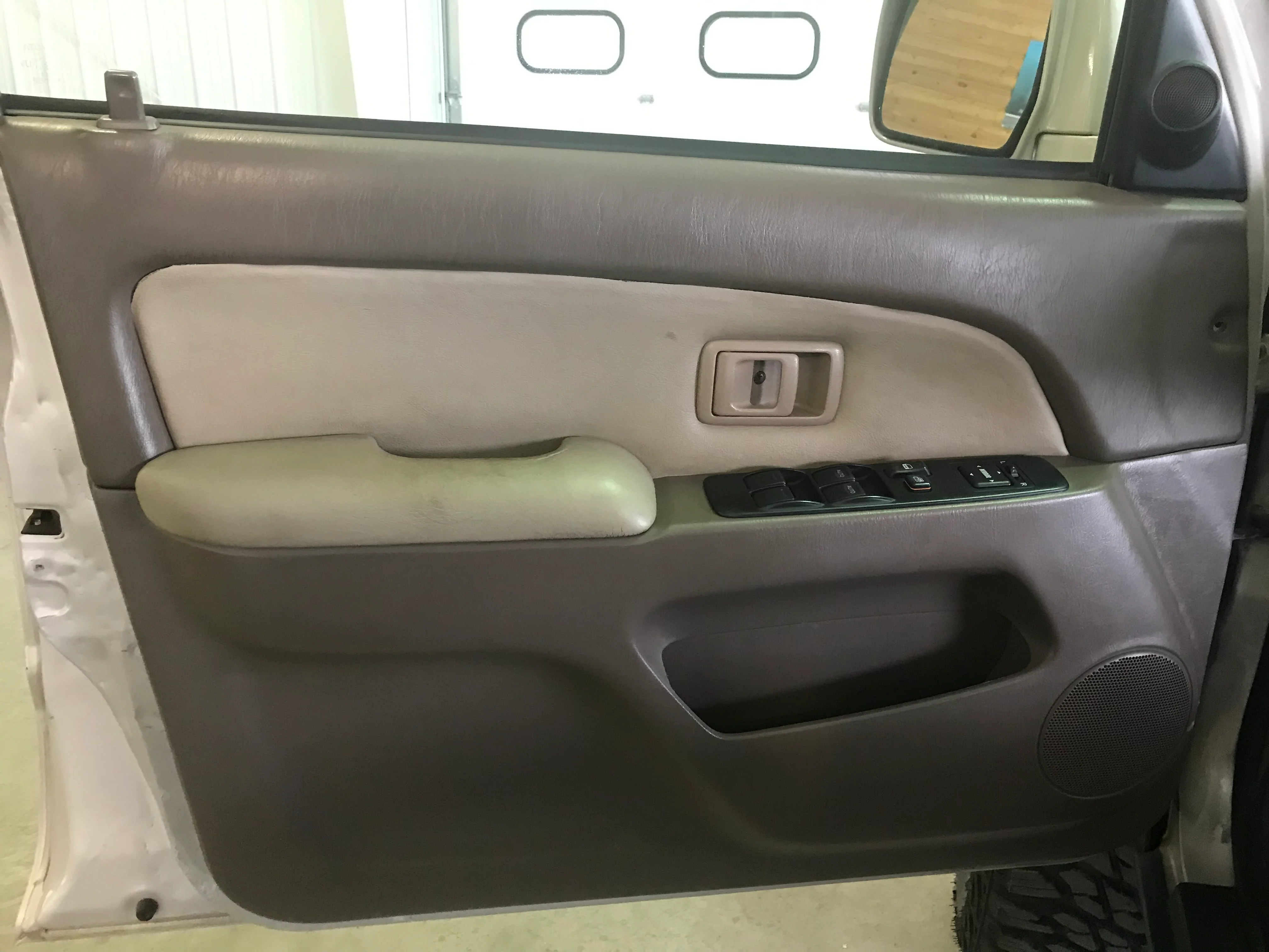 SOLD - 1999 Toyota 4Runner - Image 15