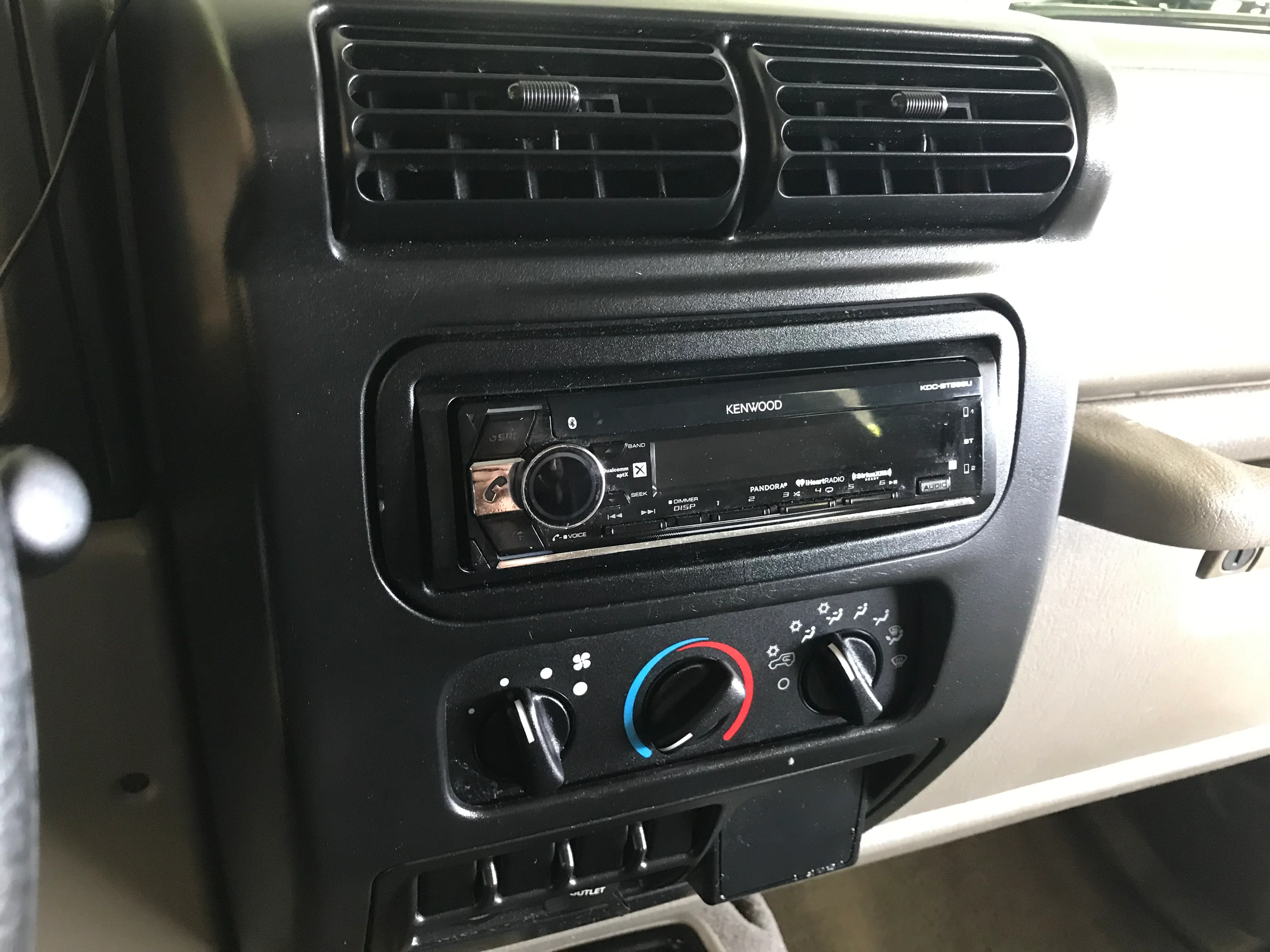 2003 Jeep Wrangler X - Image 18