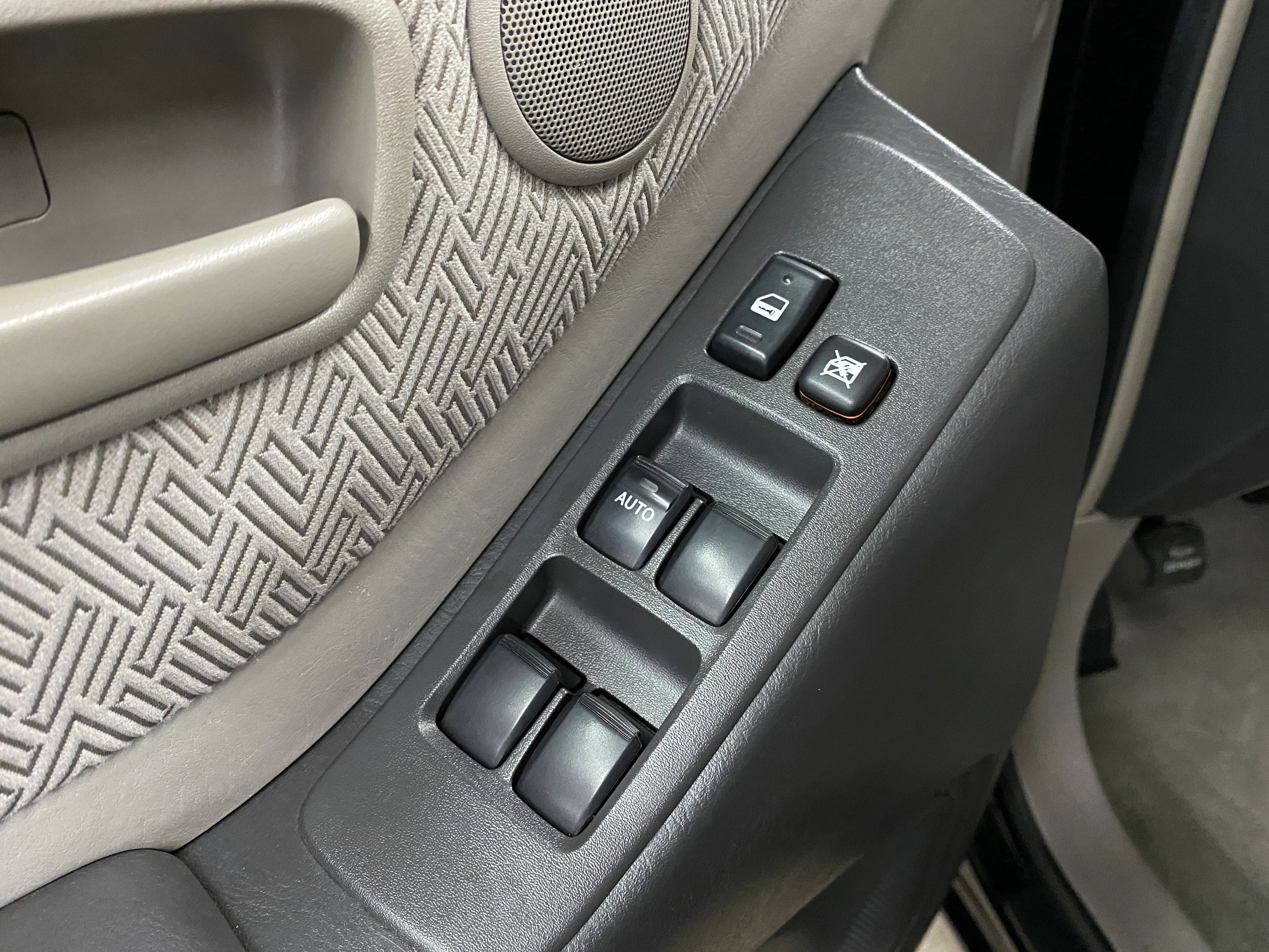 2003 Toyota Highlander V6 4WD - Image 15