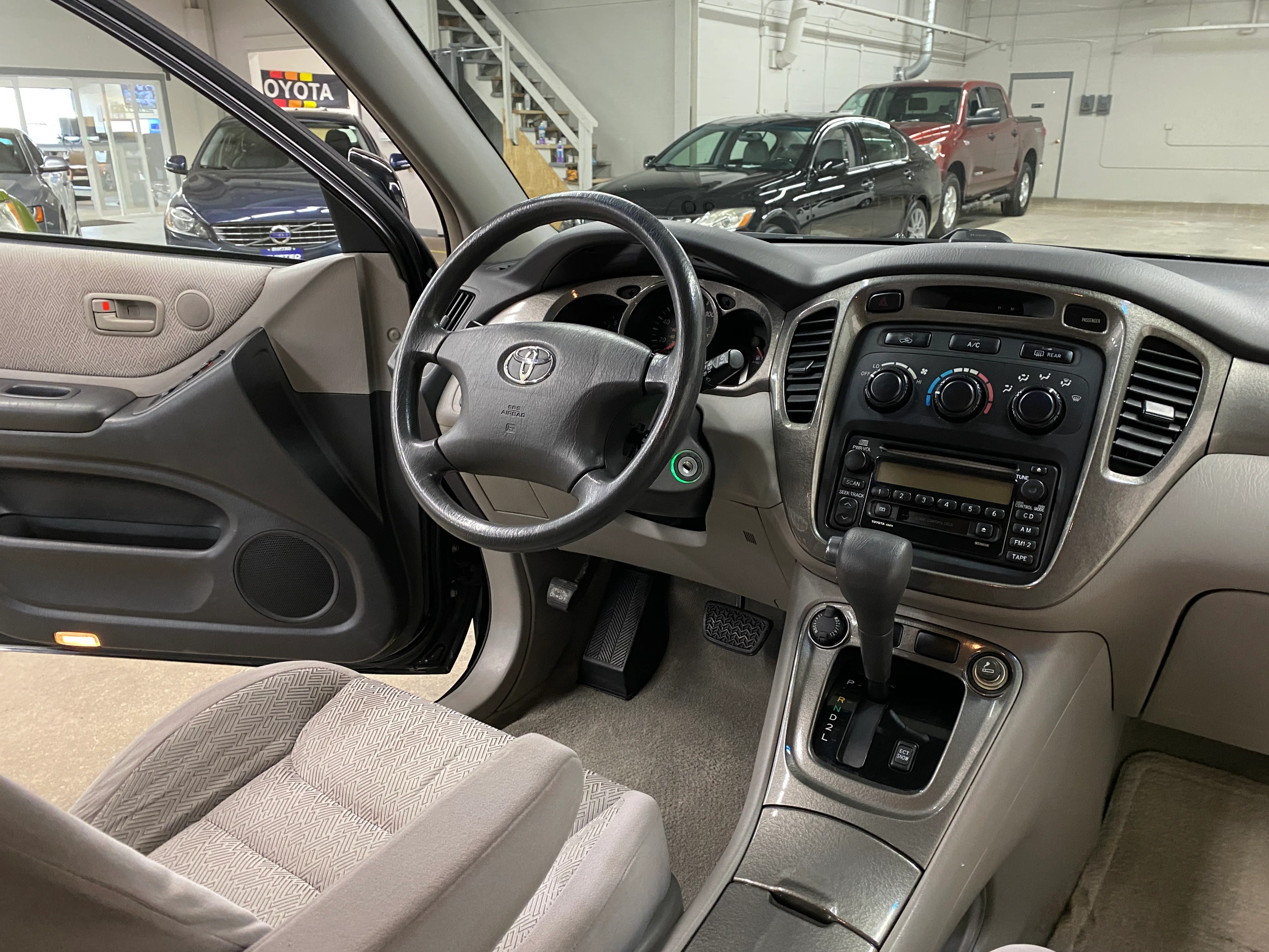 2003 Toyota Highlander V6 4WD - Image 21