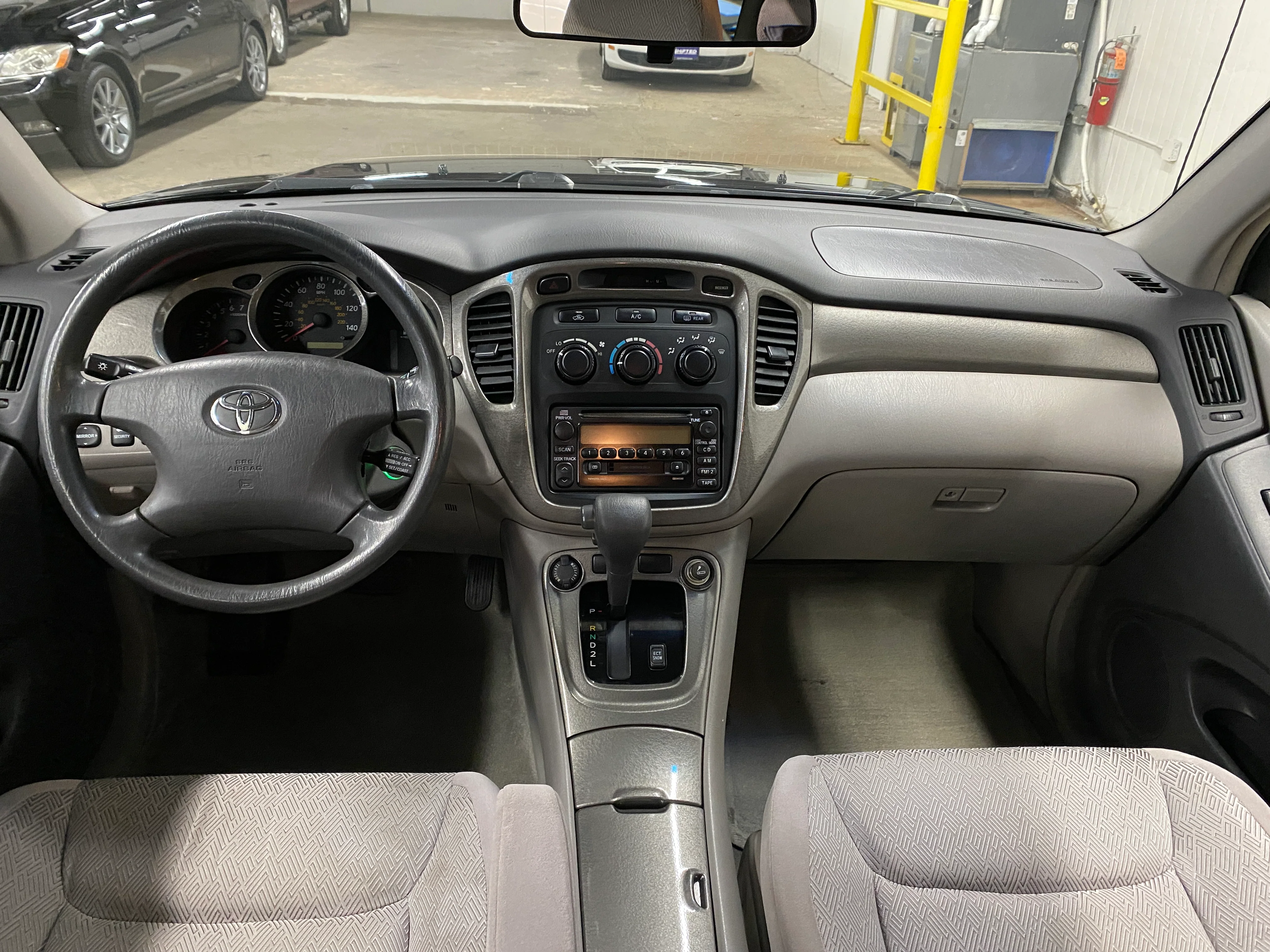 2003 Toyota Highlander V6 4WD - Image 22