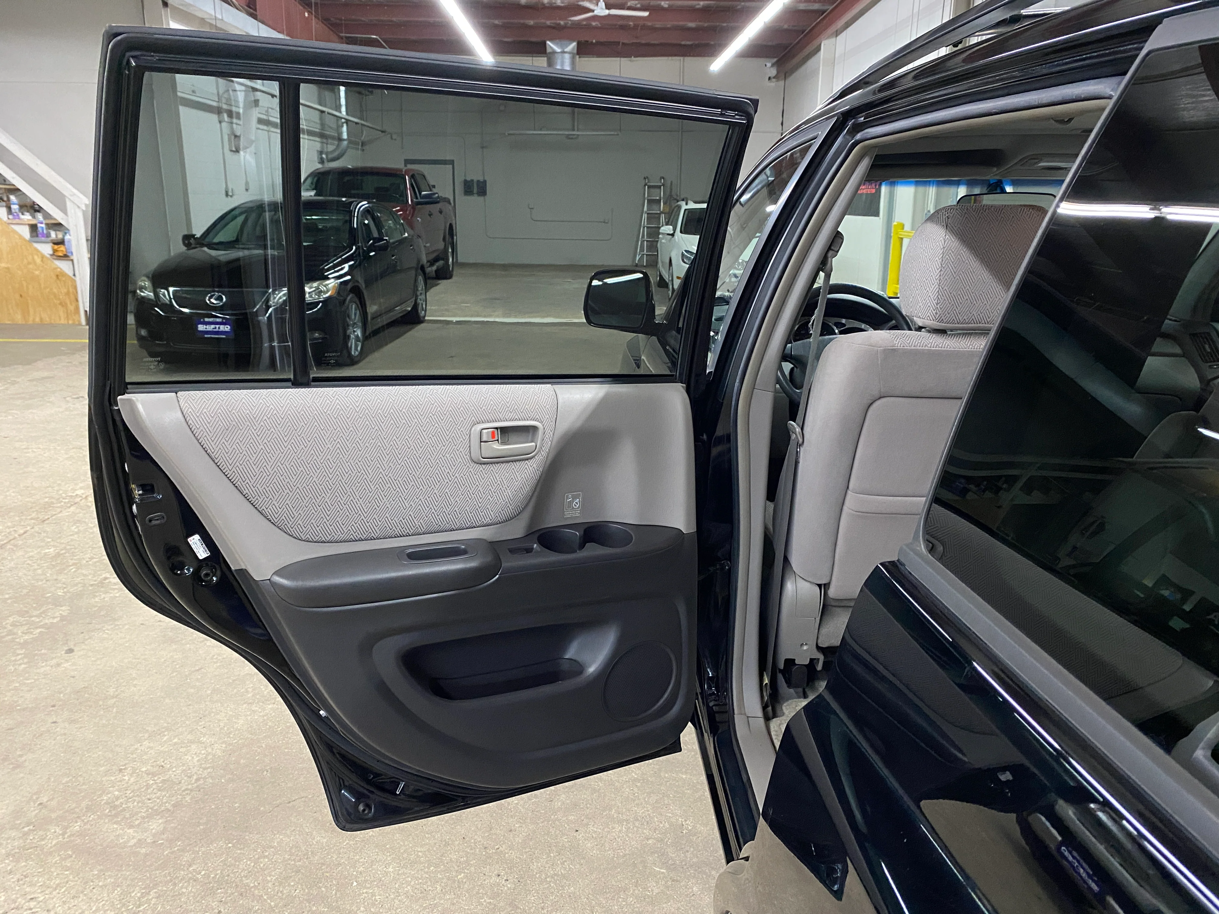 2003 Toyota Highlander V6 4WD - Image 41