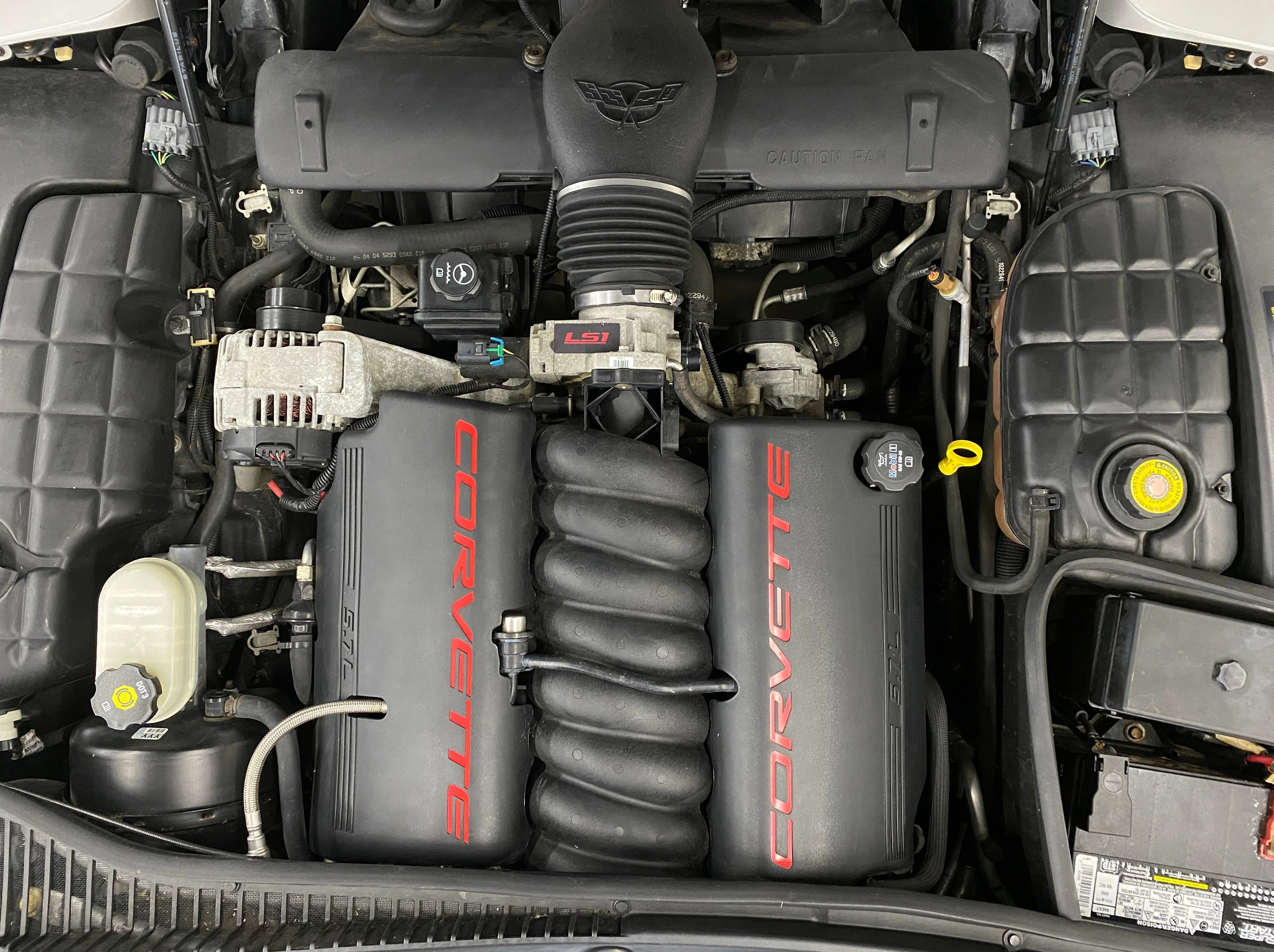 2004 Chevrolet Corvette Coupe - Image 12