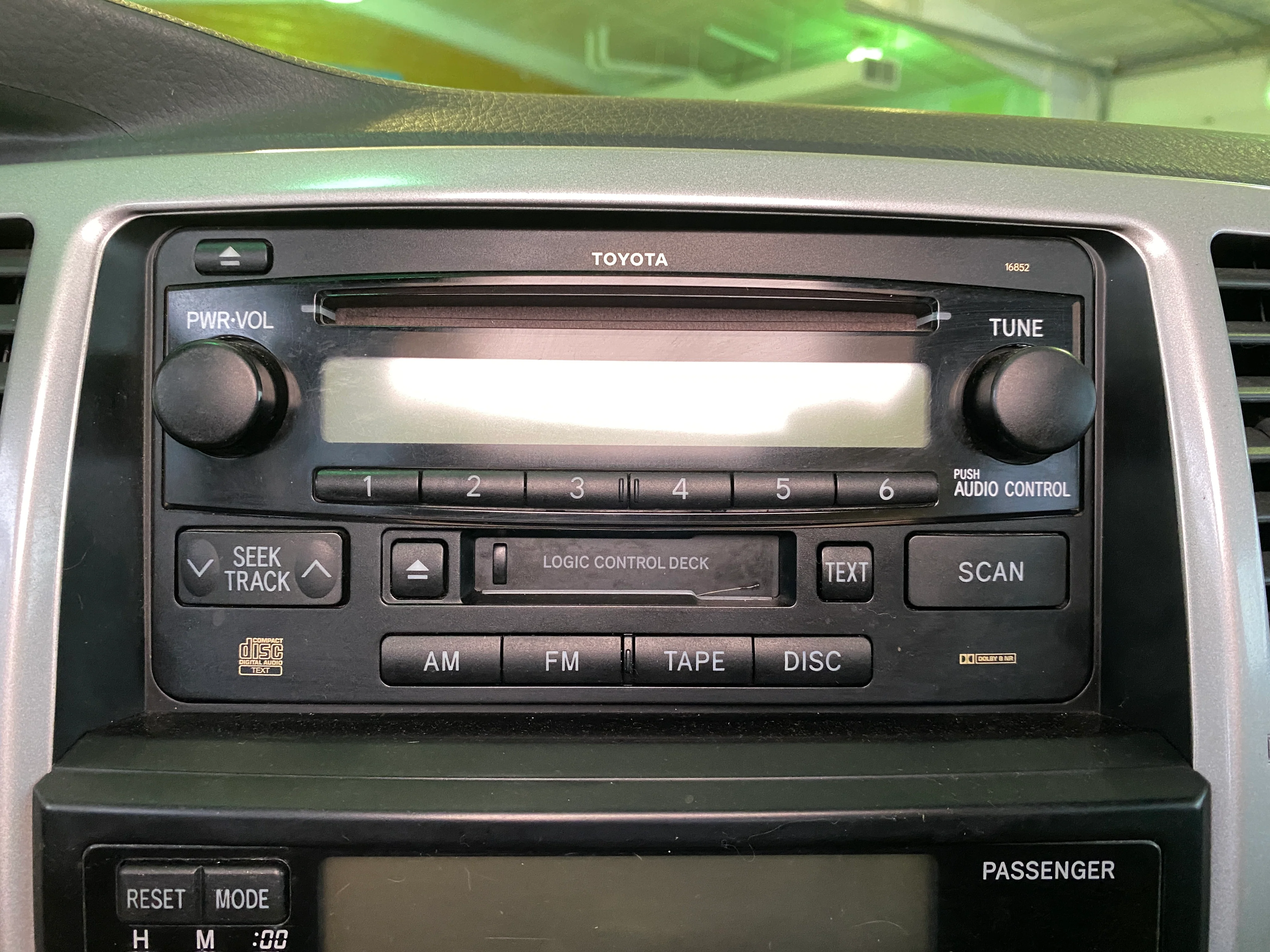 2004 Toyota 4Runner Limited V6 4WD - Image 24
