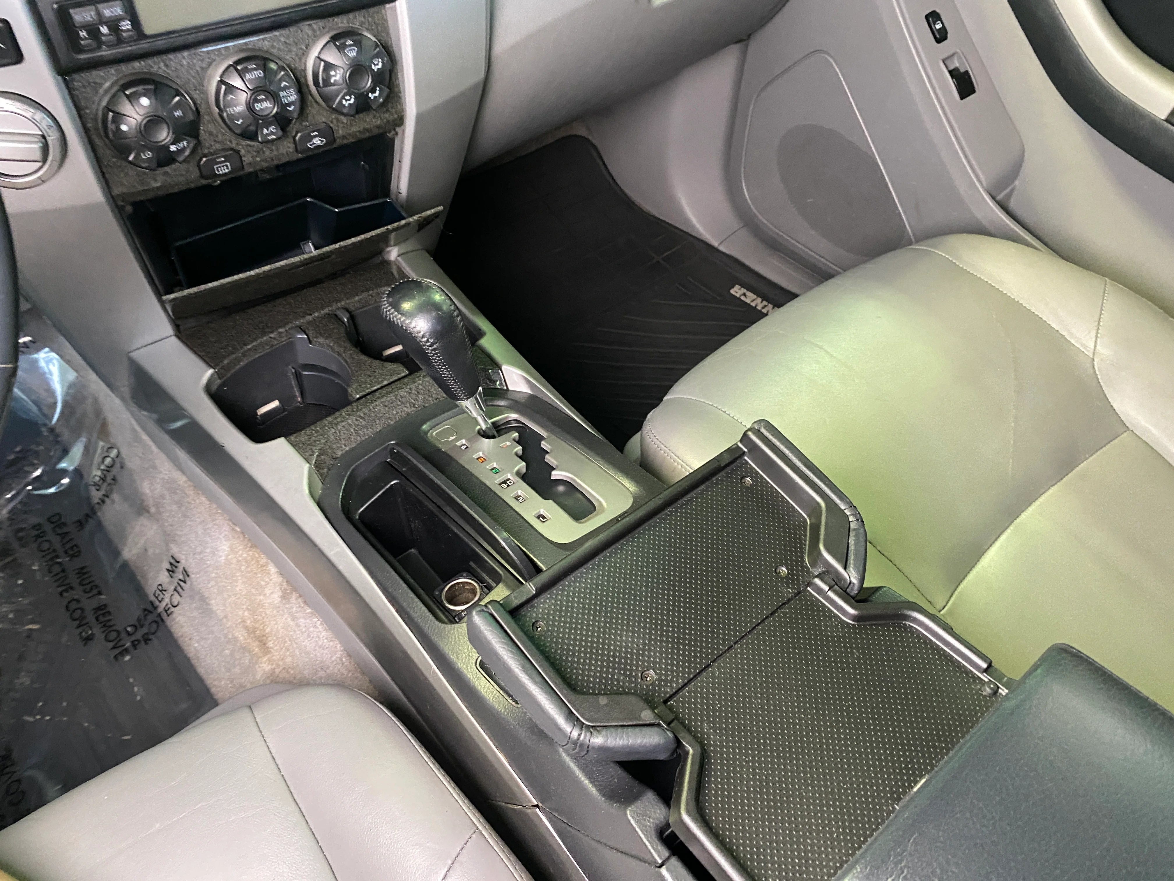 2004 Toyota 4Runner Limited V6 4WD - Image 30