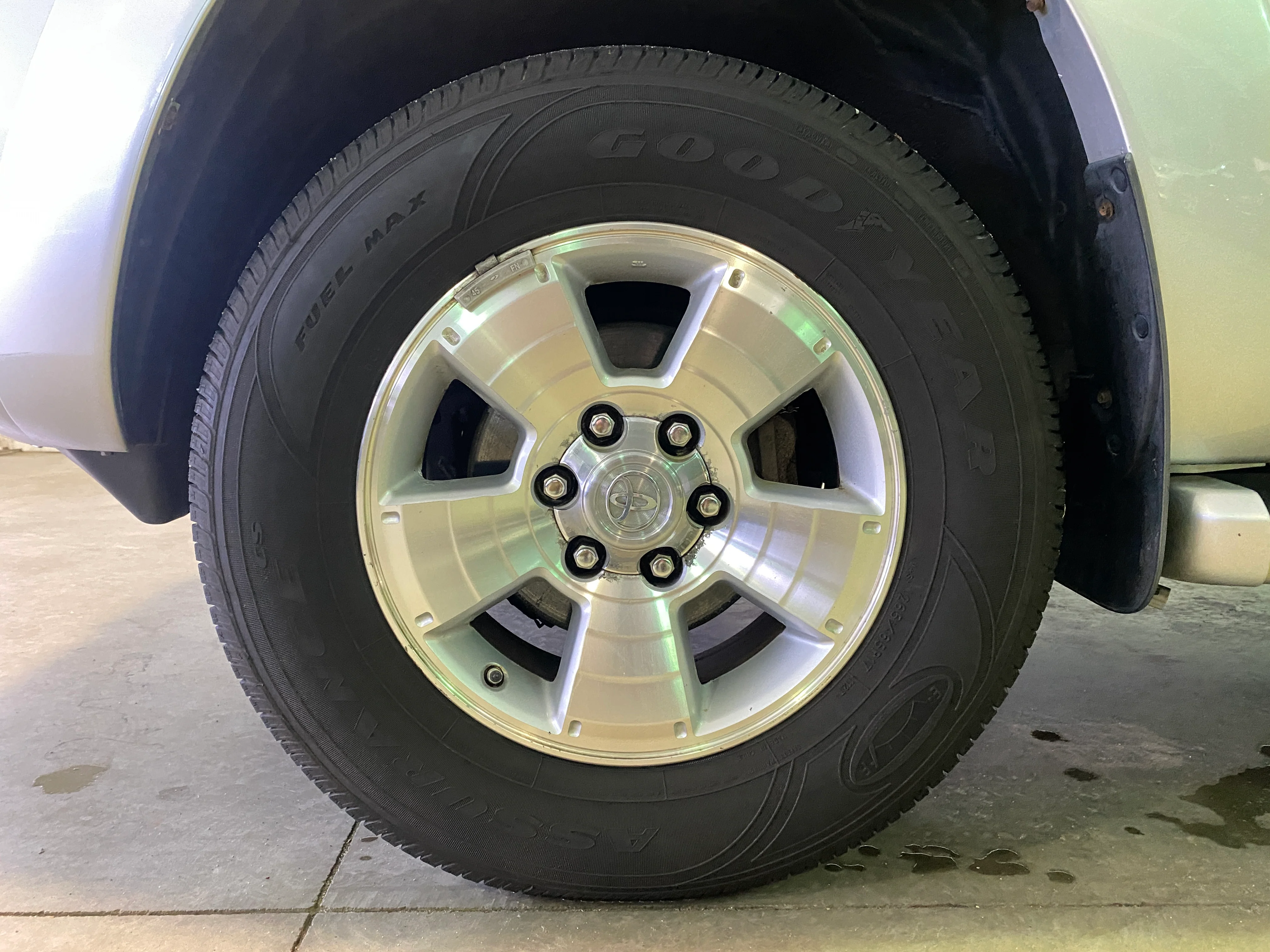 2004 Toyota 4Runner Limited V6 4WD - Image 9
