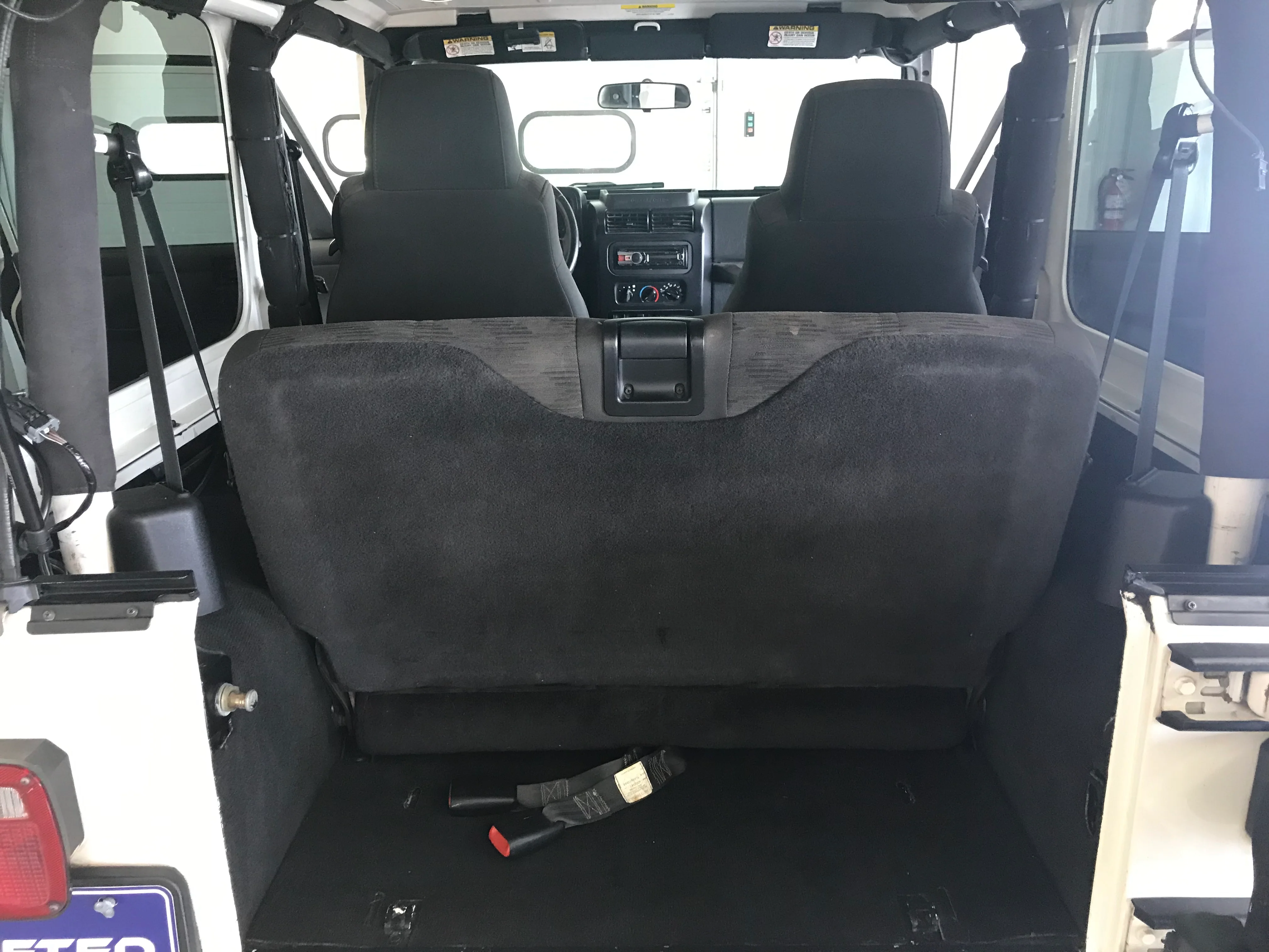 2005 Jeep Wrangler - Image 11