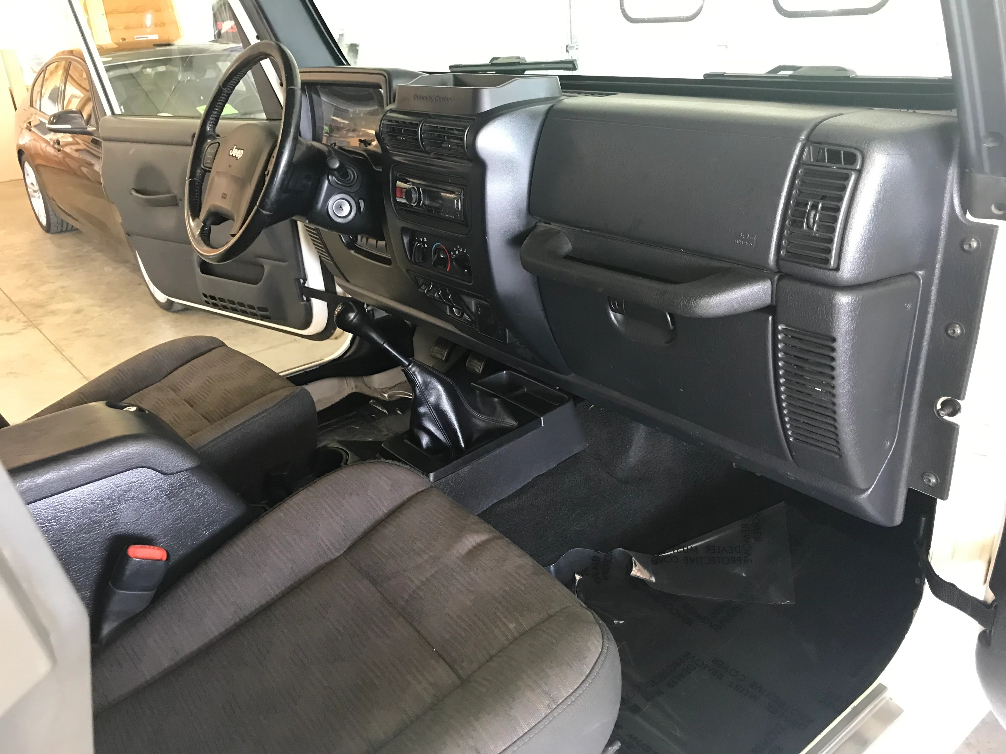 2005 Jeep Wrangler - Image 13