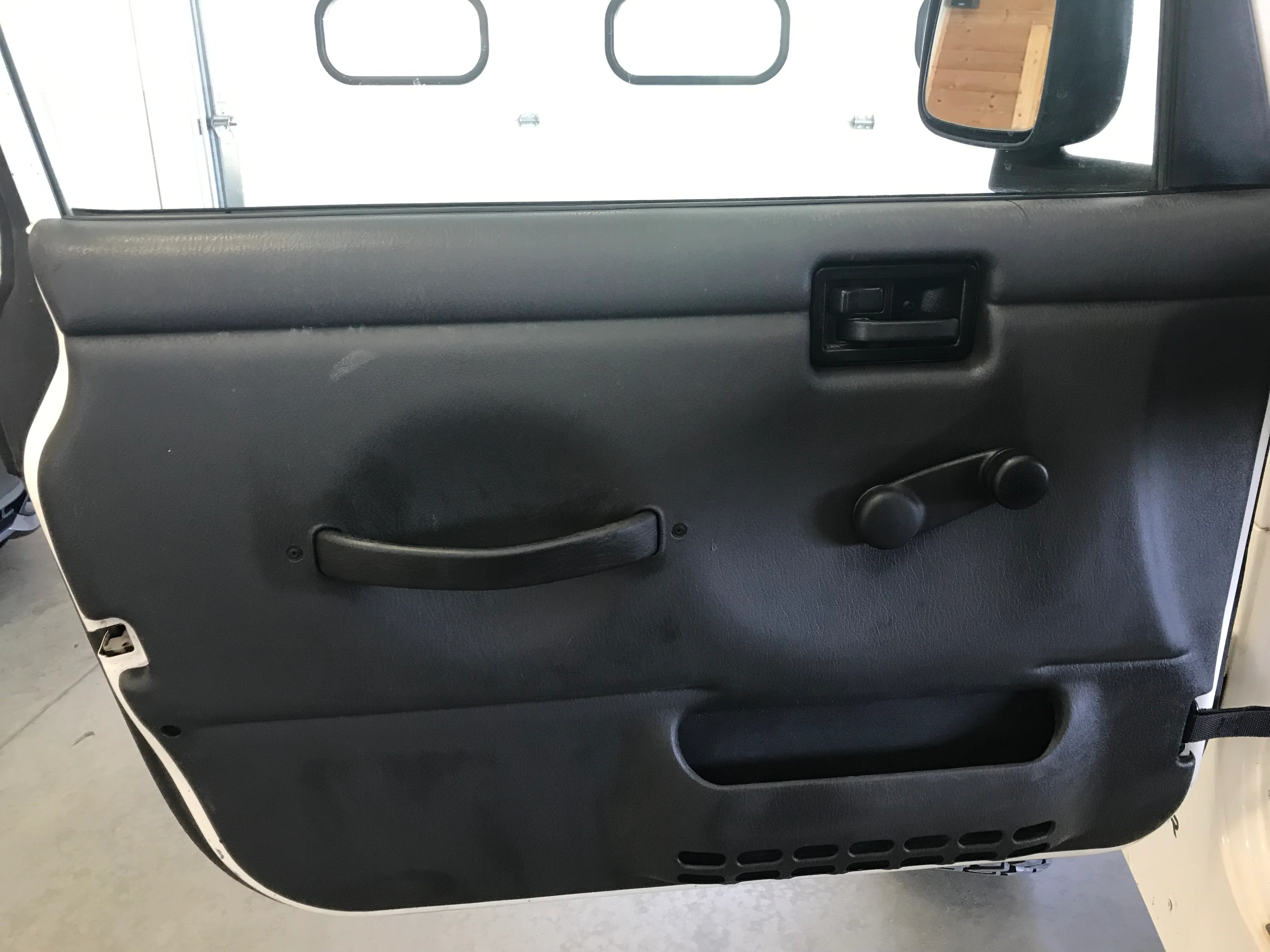 2005 Jeep Wrangler - Image 14