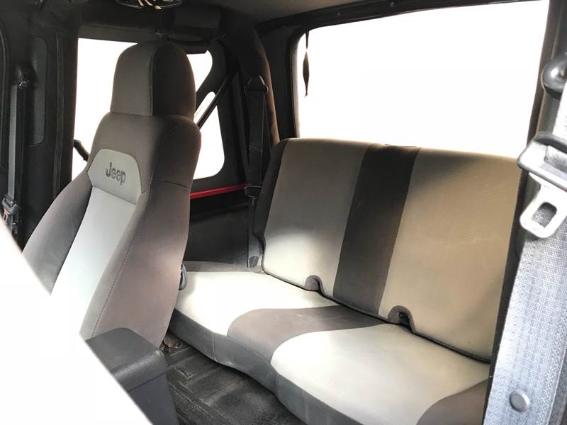 2005 Jeep Wrangler - Image 7