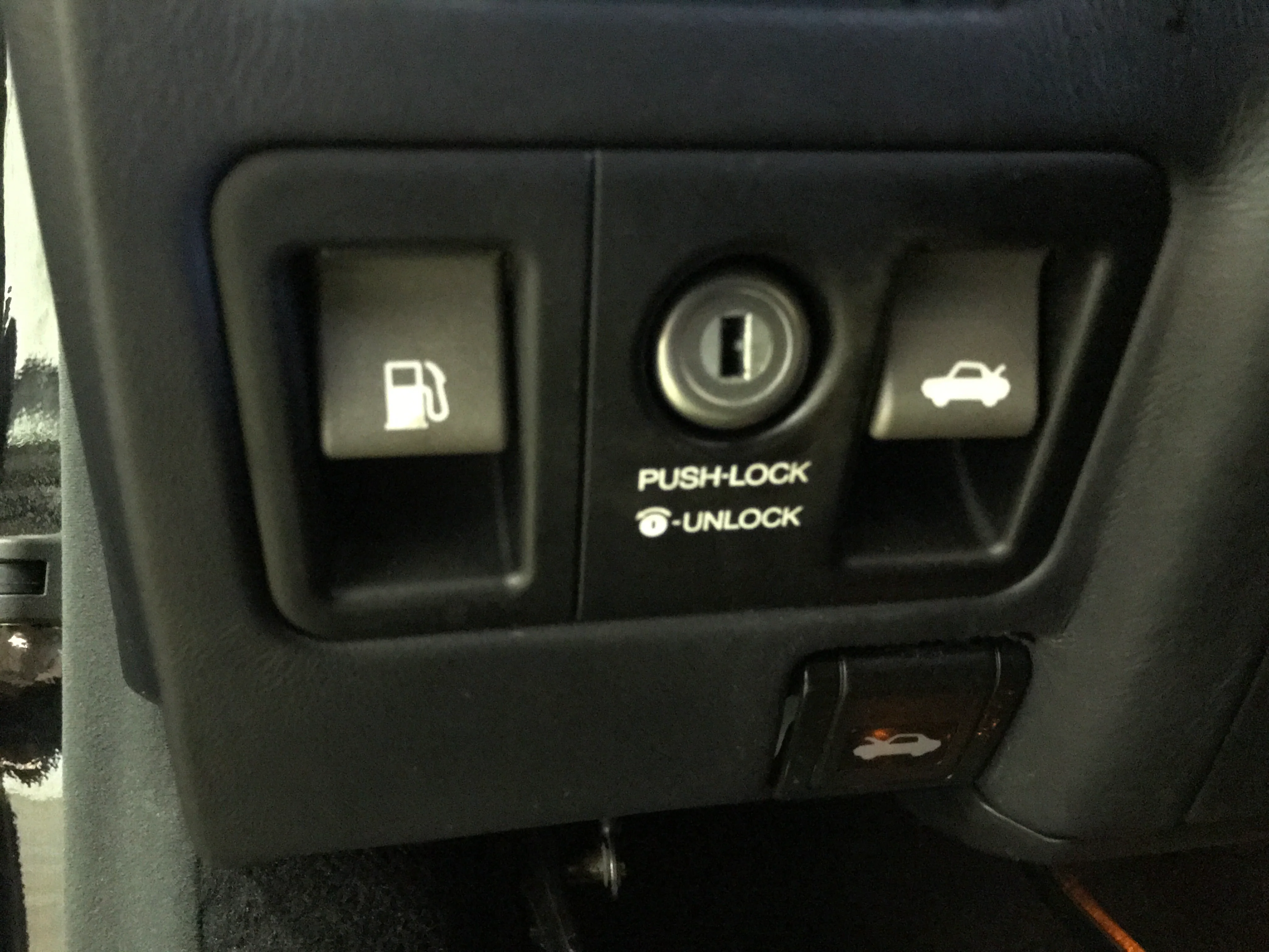 2005 Lexus LS430 - Image 24