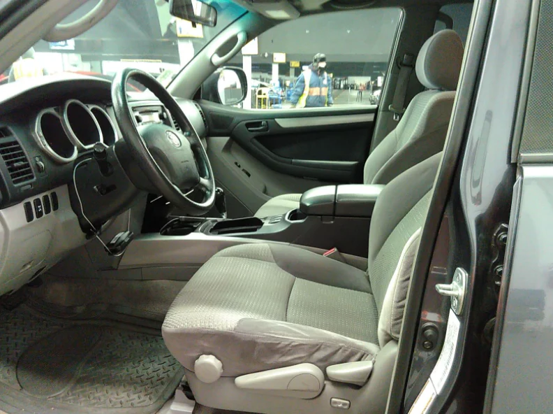 2005 Toyota 4Runner SR5 V6 4WD - Image 3