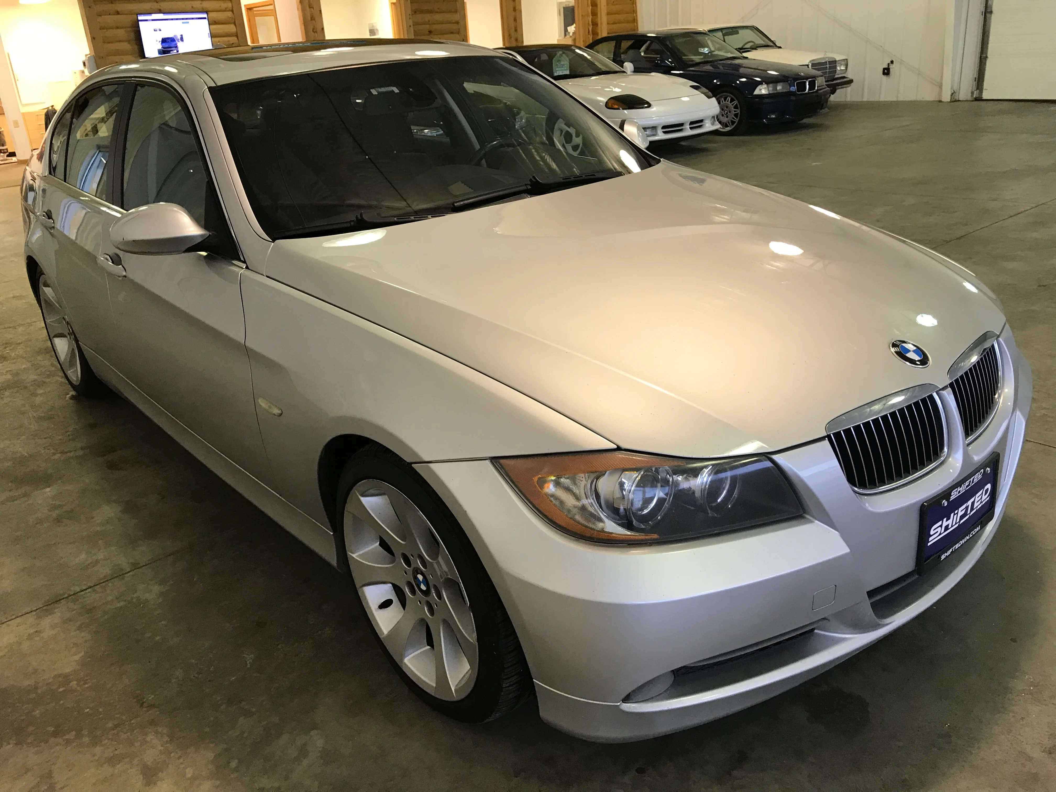 2006 BMW 330i - Image 6