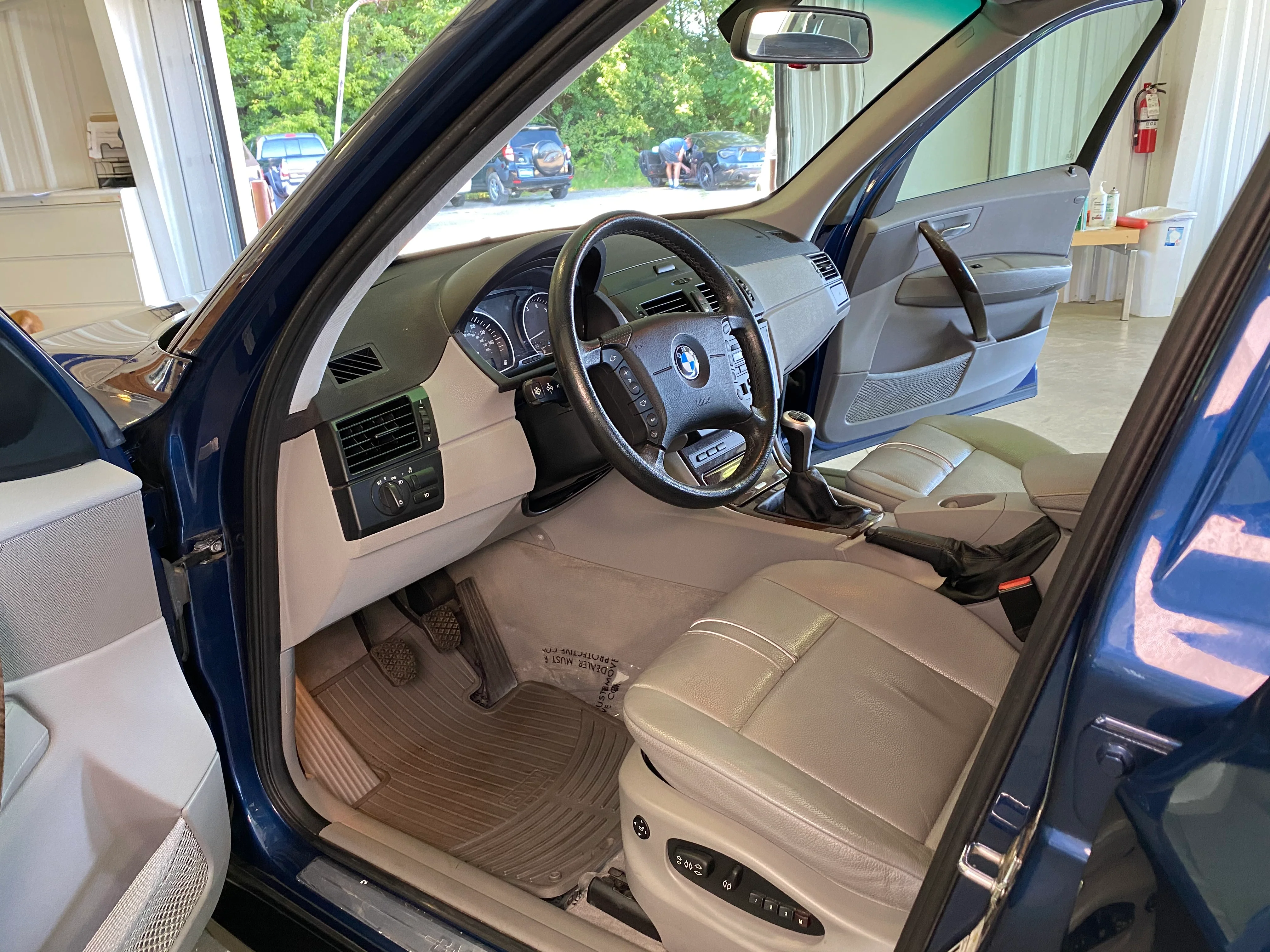 2006 BMW X3 3.0 Manual - Image 11