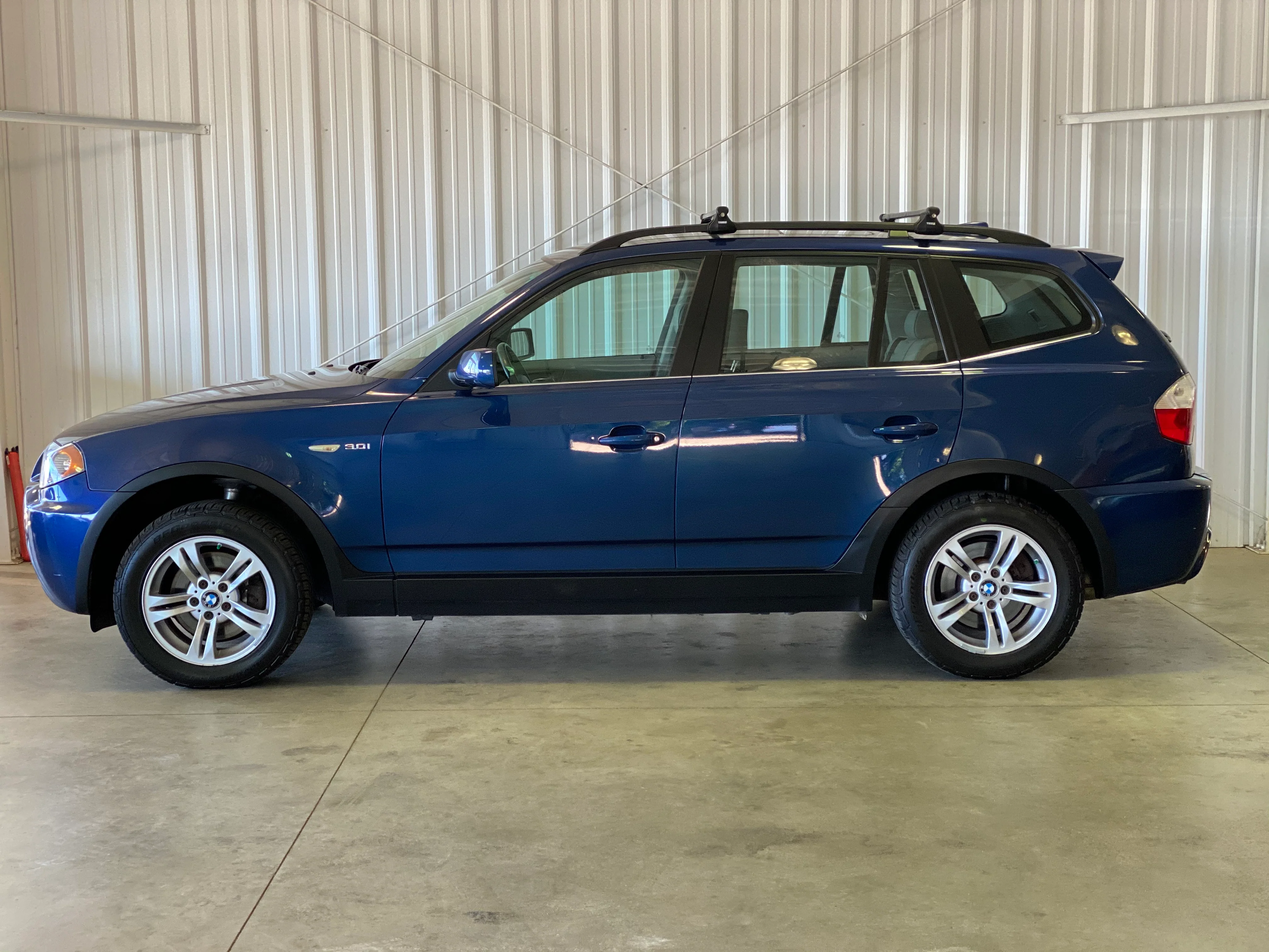 2006 BMW X3 3.0 Manual - Image 2