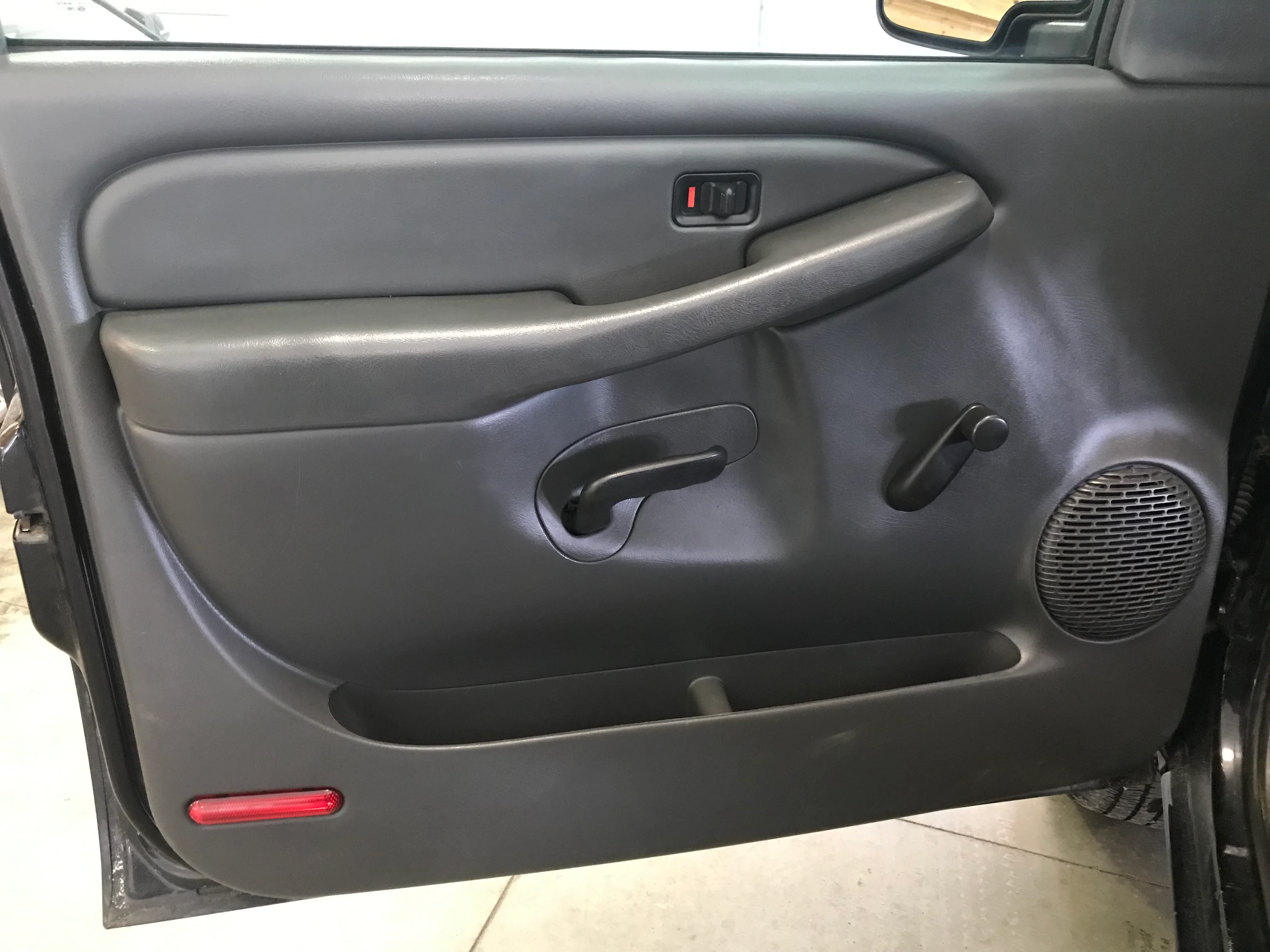 SOLD - 2006 GMC Sierra 1500 - Image 13