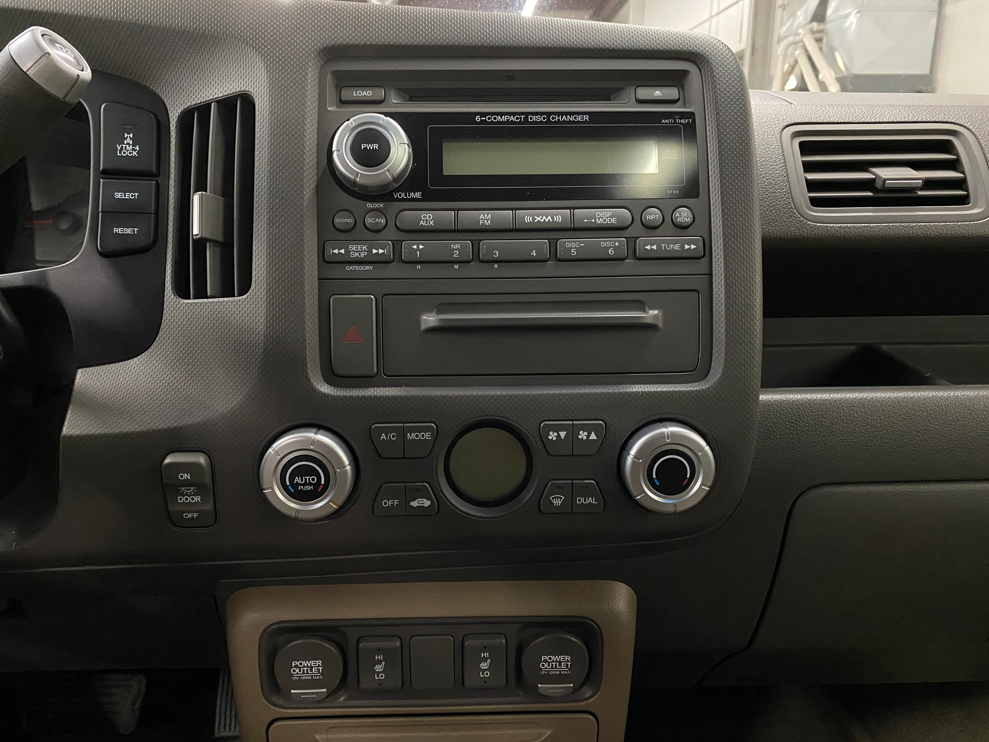 2006 Honda Ridgeline EX-L 4WD - Image 23