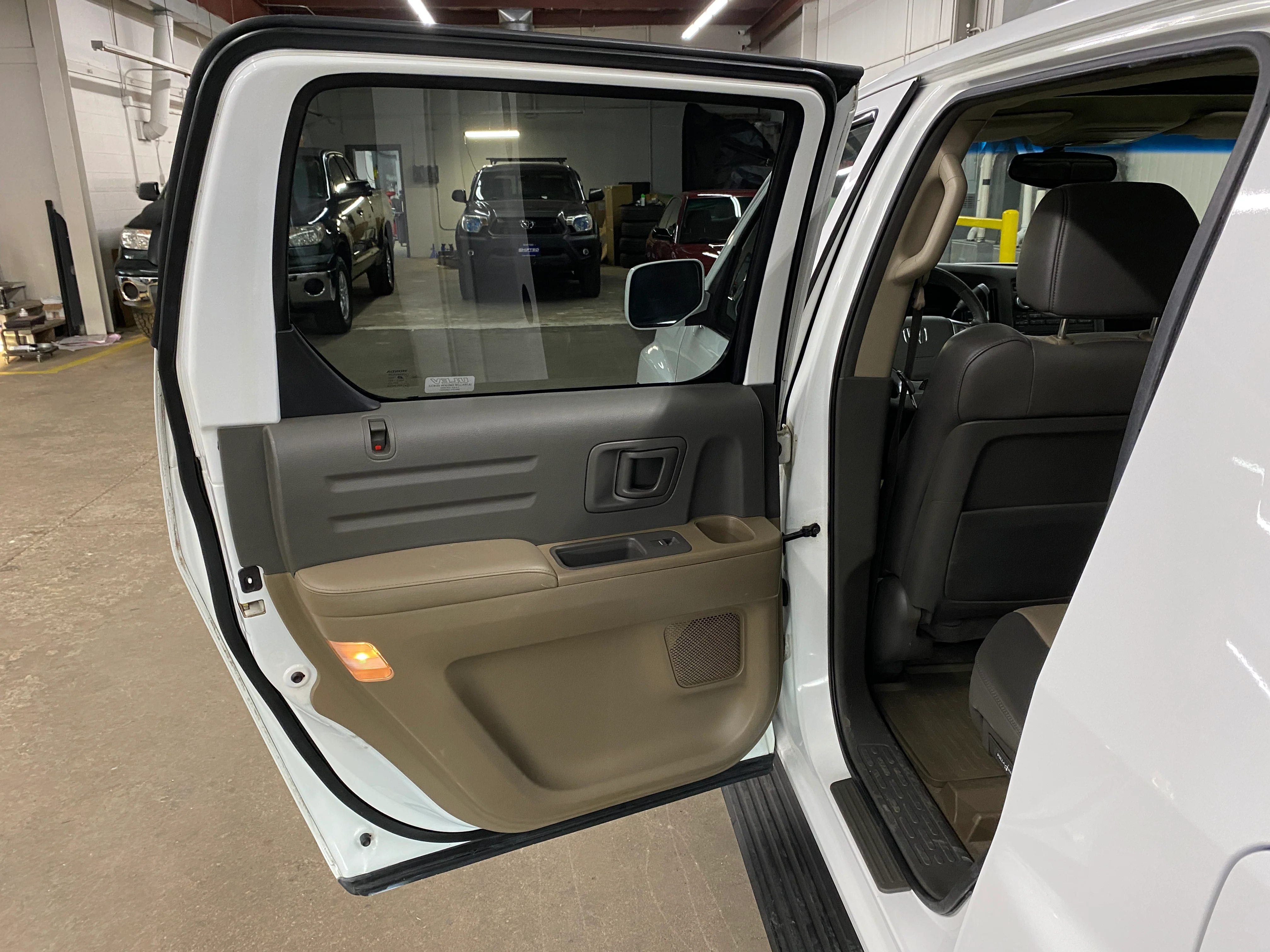 2006 Honda Ridgeline EX-L 4WD - Image 41