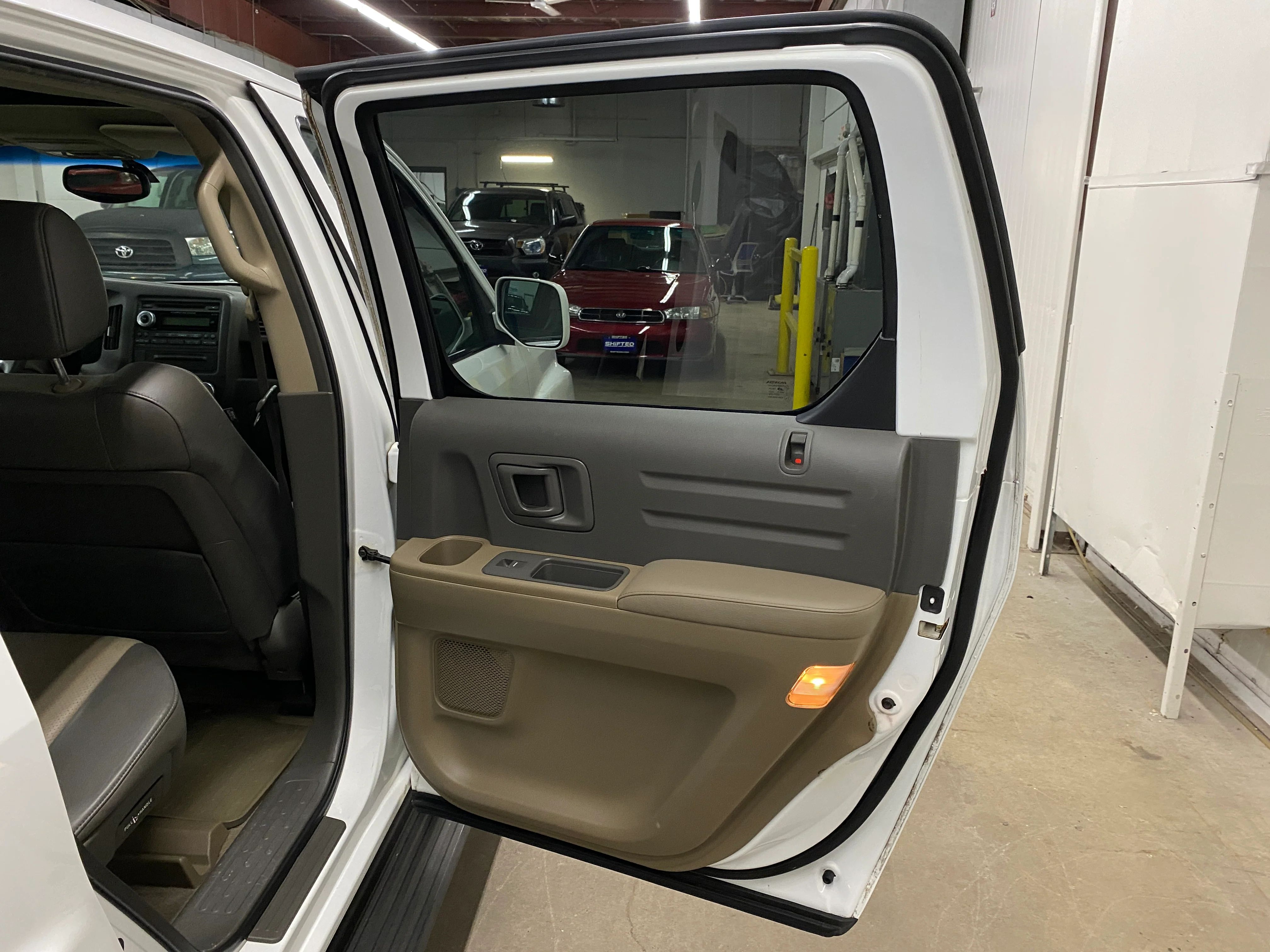 2006 Honda Ridgeline EX-L 4WD - Image 45