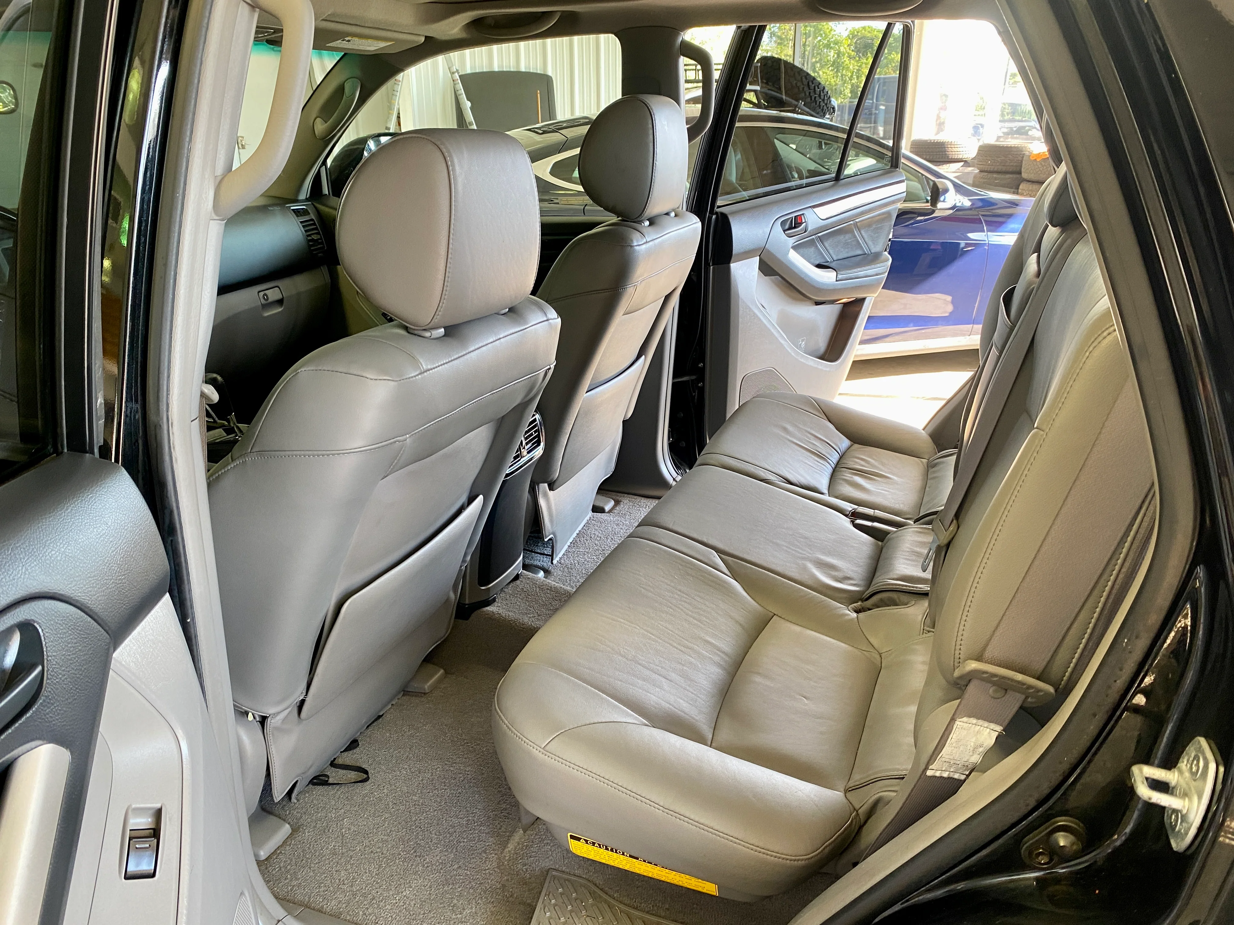 2006 Toyota 4Runner Limited 4WD V6 7 Passenger - Image 11