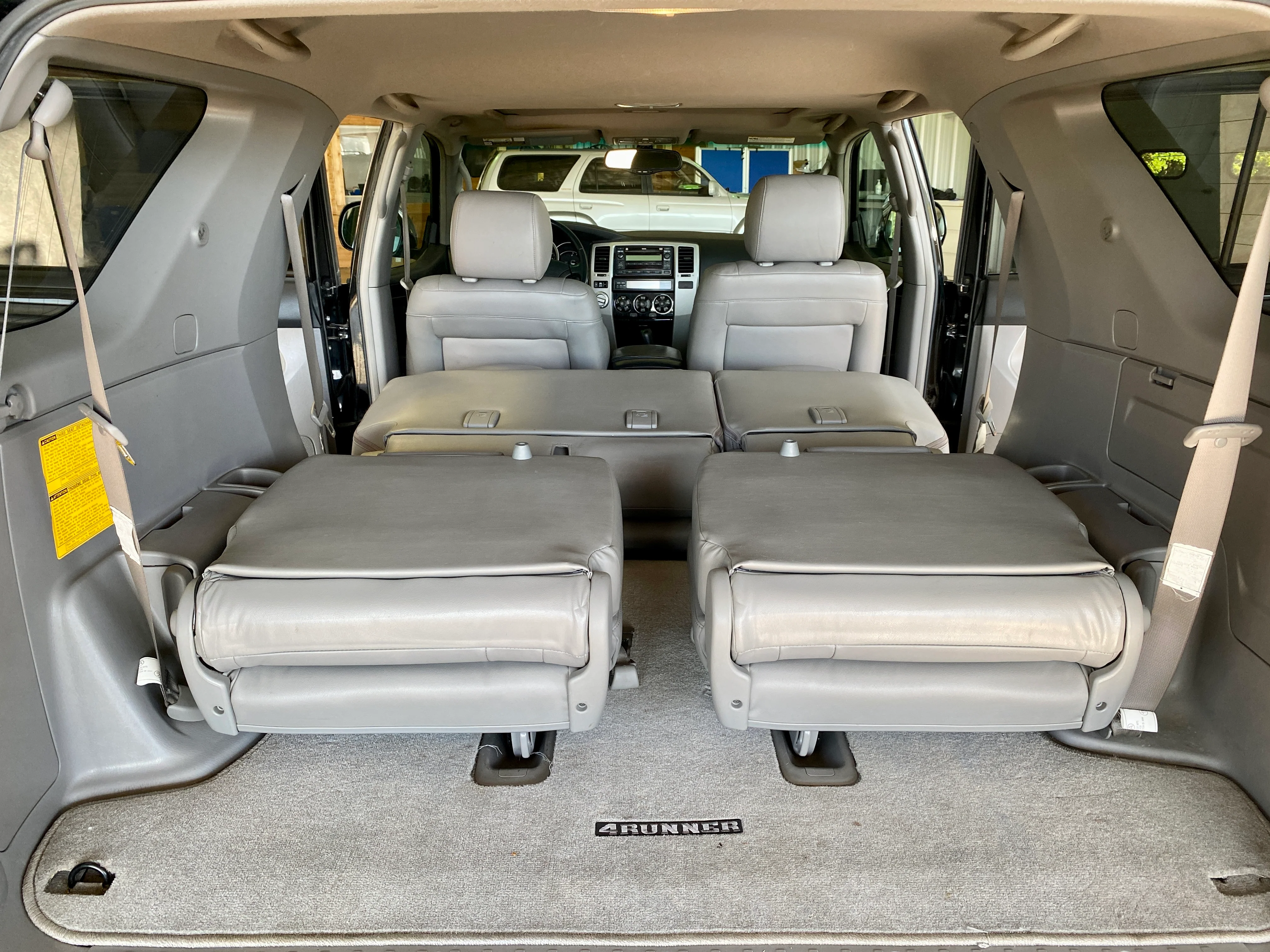 2006 Toyota 4Runner Limited 4WD V6 7 Passenger - Image 15