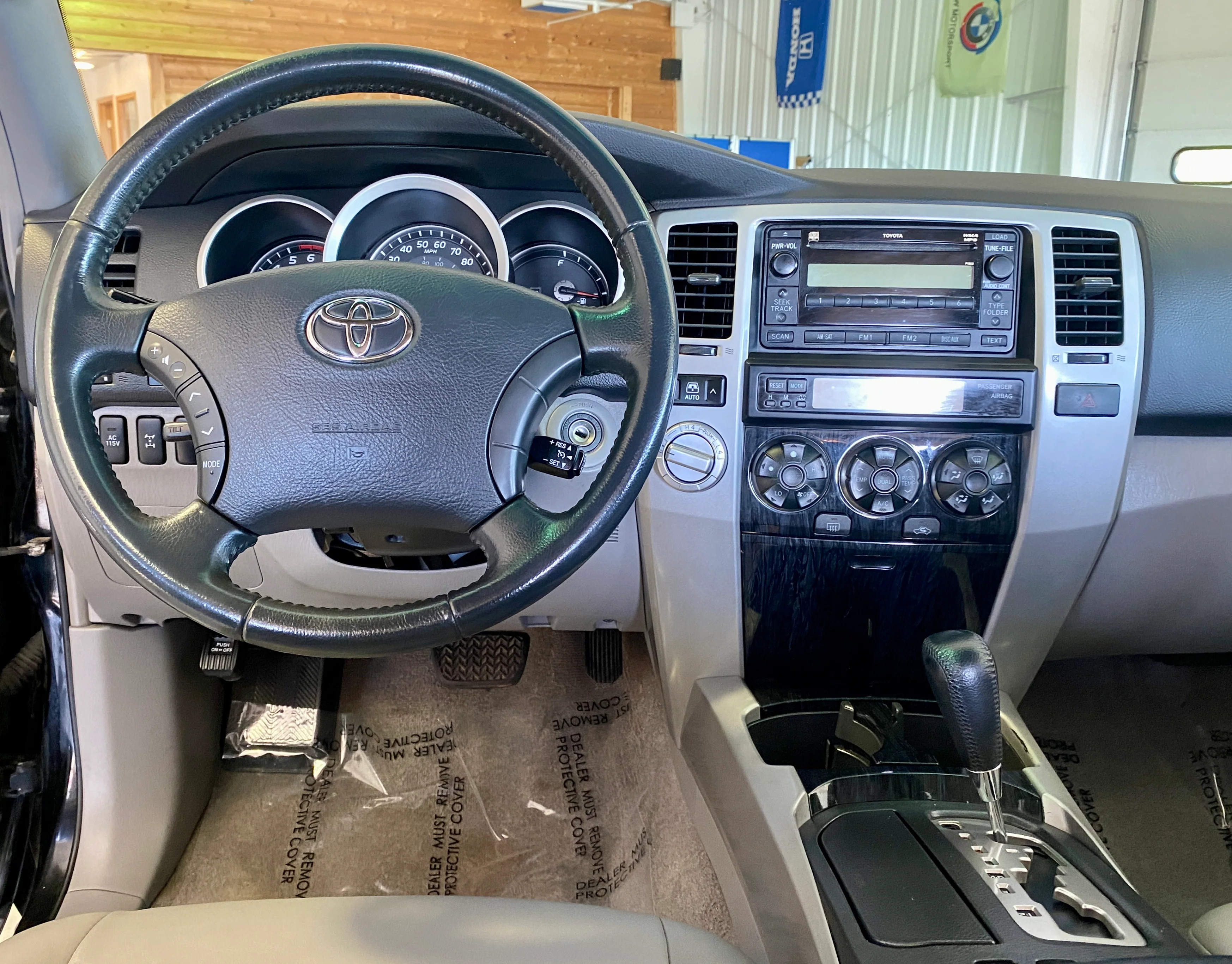 2006 Toyota 4Runner Limited 4WD V6 7 Passenger - Image 22