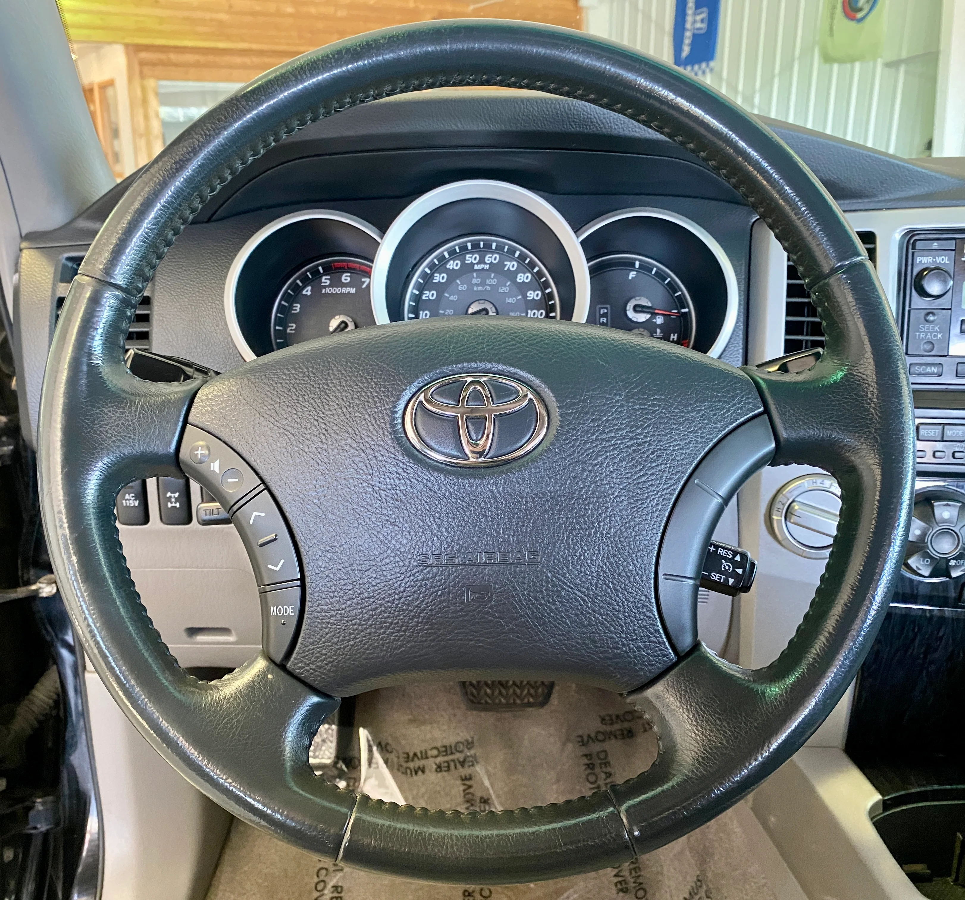 2006 Toyota 4Runner Limited 4WD V6 7 Passenger - Image 23
