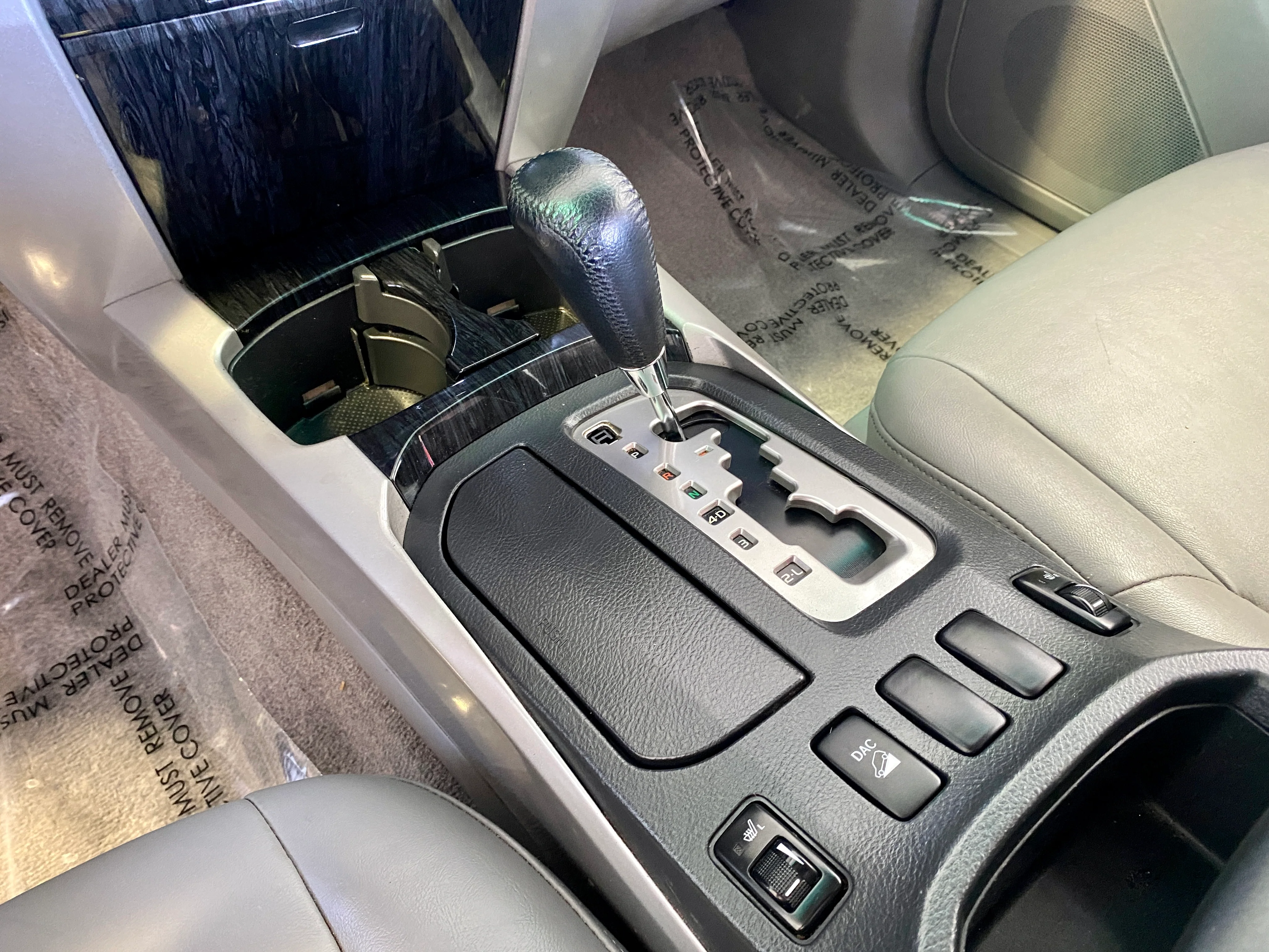 2006 Toyota 4Runner Limited 4WD V6 7 Passenger - Image 26