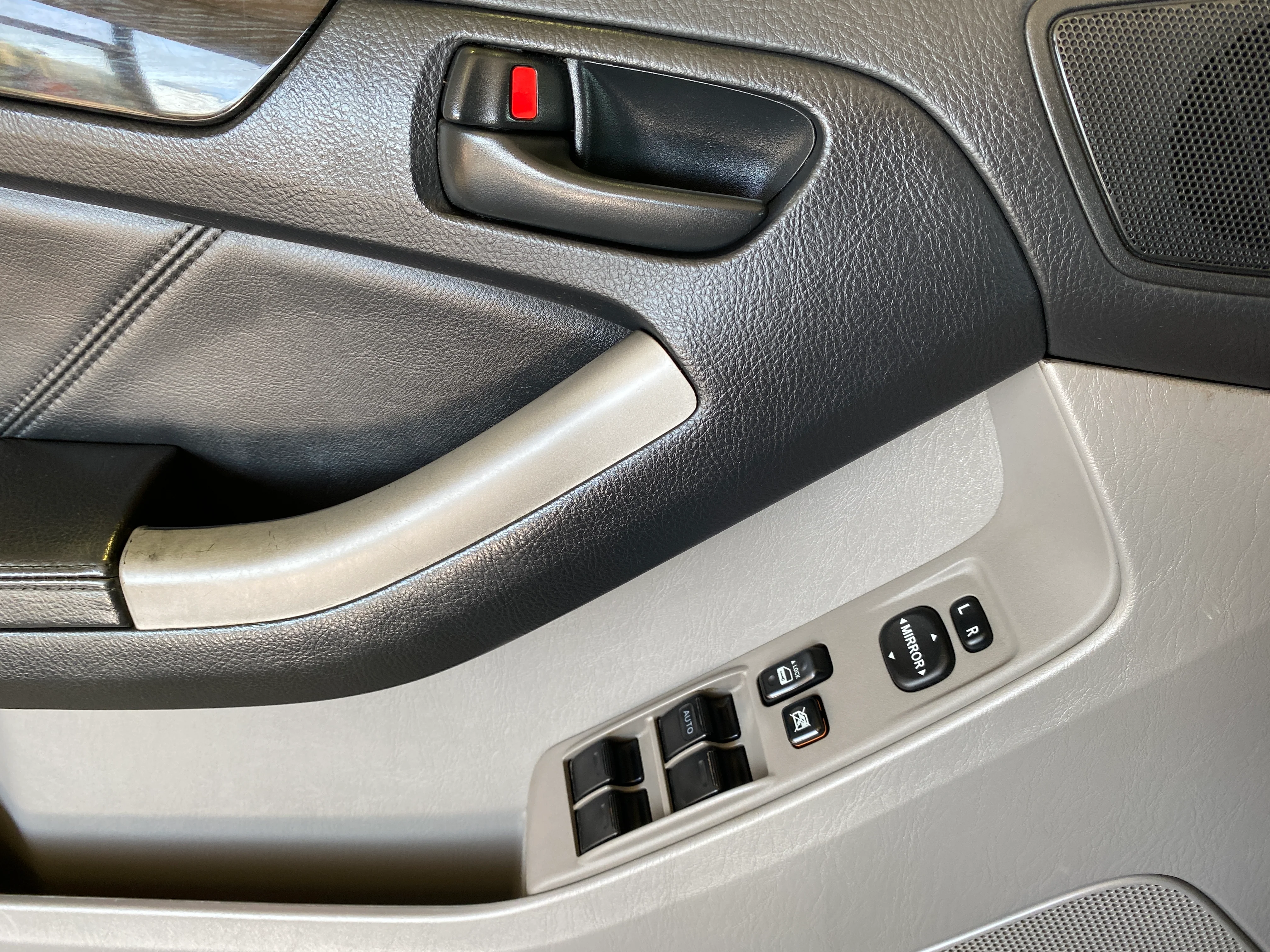 2006 Toyota 4Runner Limited 4WD V6 7 Passenger - Image 27