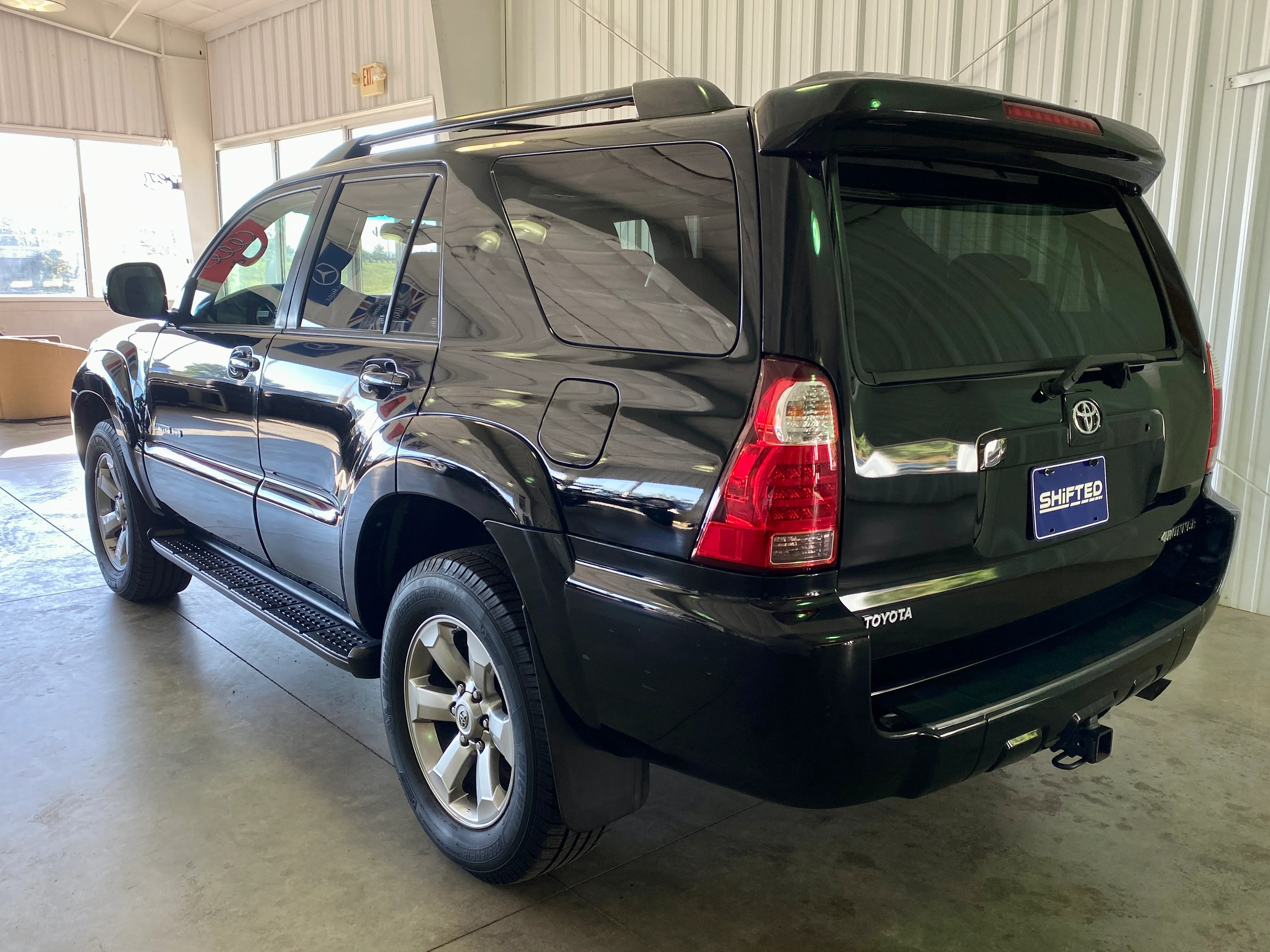 2006 Toyota 4Runner Limited 4WD V6 7 Passenger - Image 3