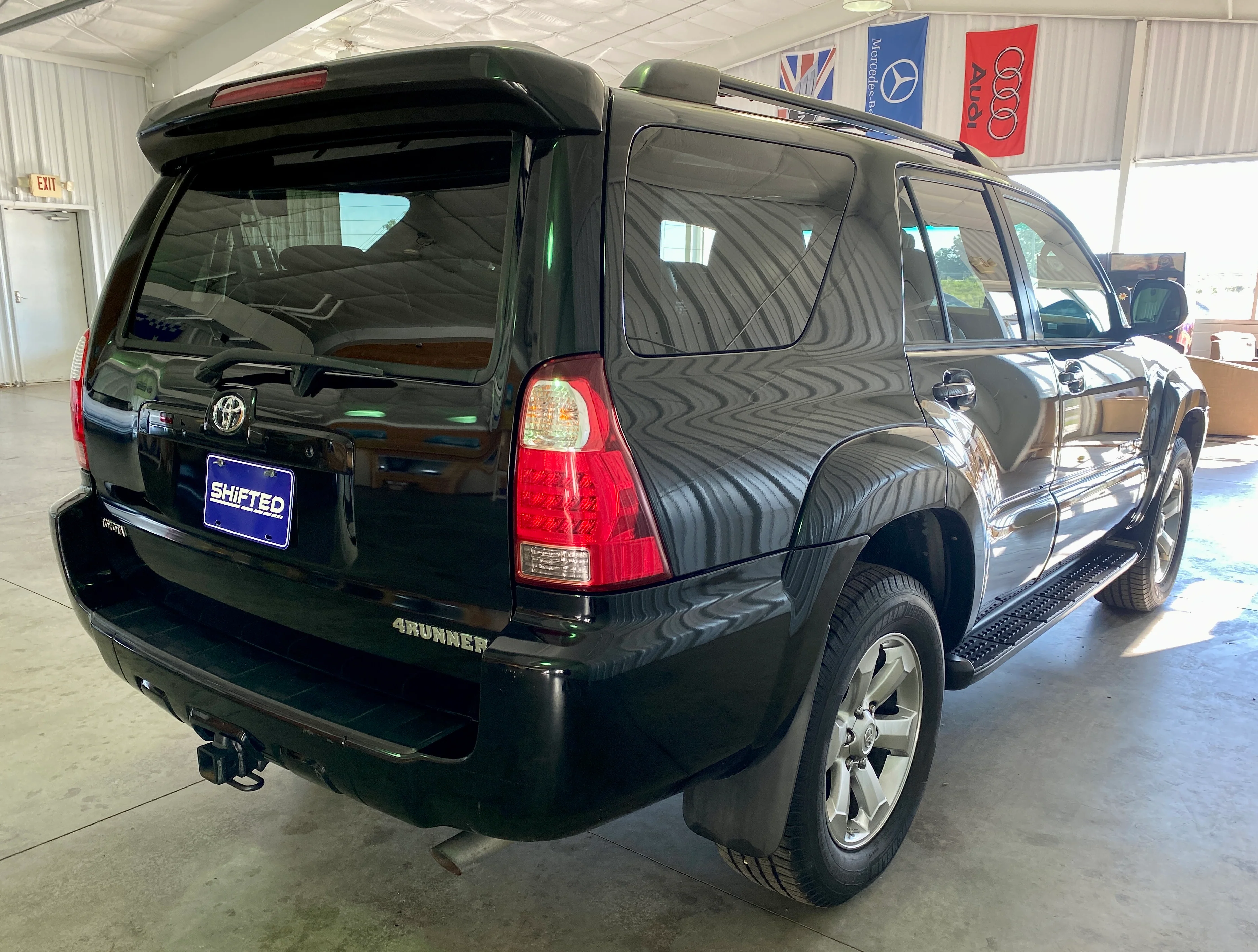 2006 Toyota 4Runner Limited 4WD V6 7 Passenger - Image 5