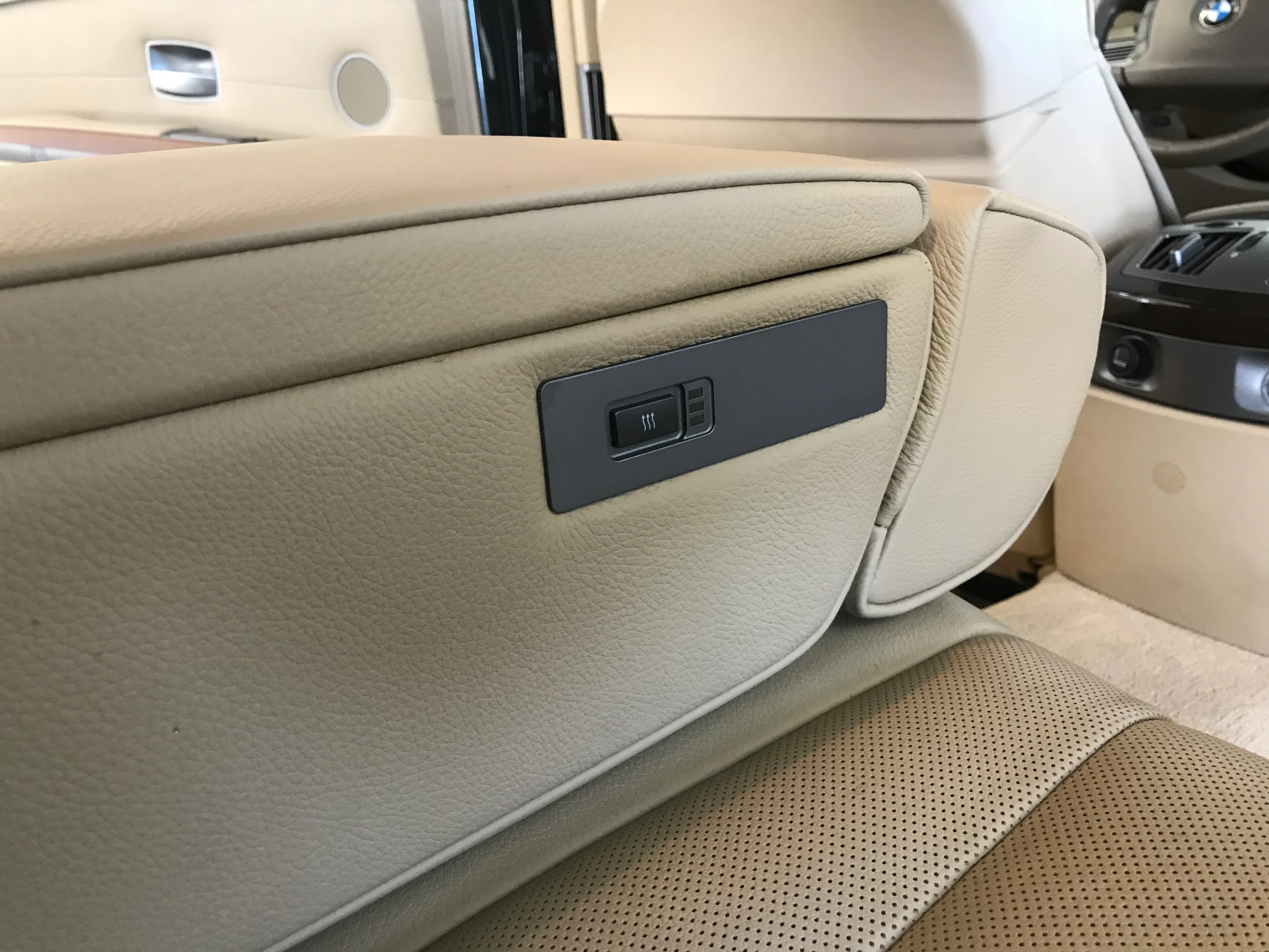 2007 BMW 750li - Image 21