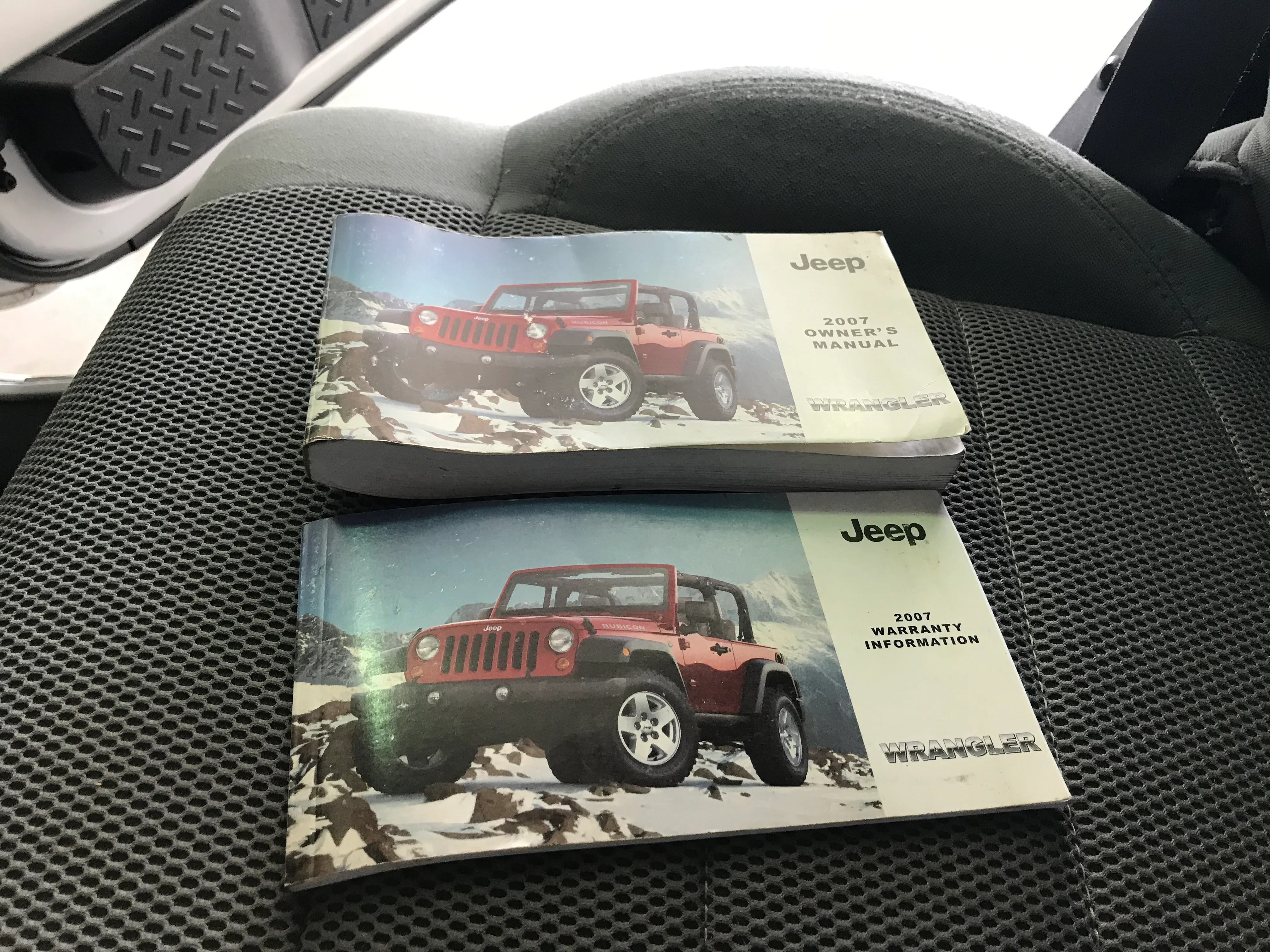 2007 Jeep Wrangler Sahara - Image 18