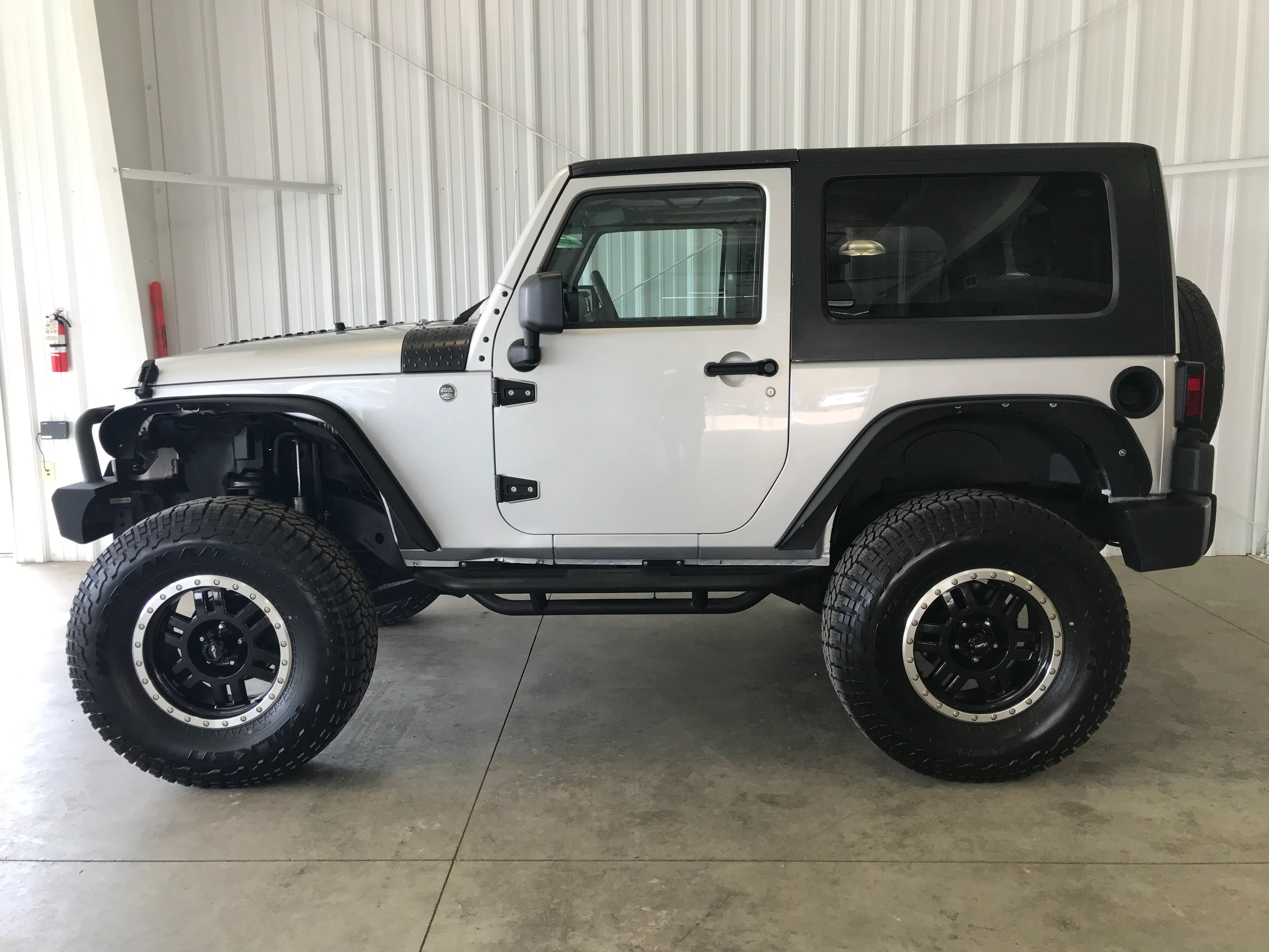 2007 Jeep Wrangler Sahara - Image 2