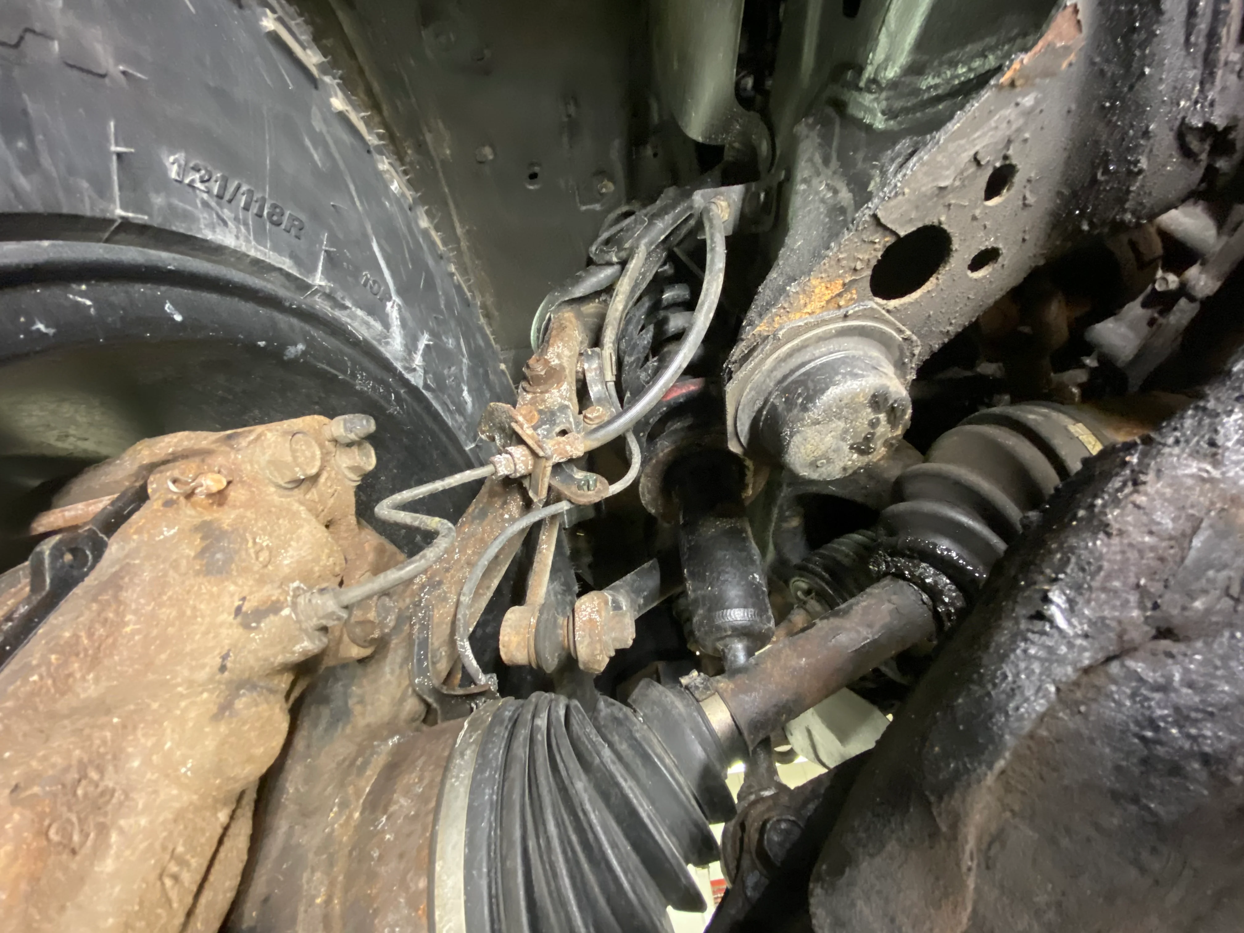 2007 Toyota 4Runner SR5 V6 Undercarriage Photos - Image 12