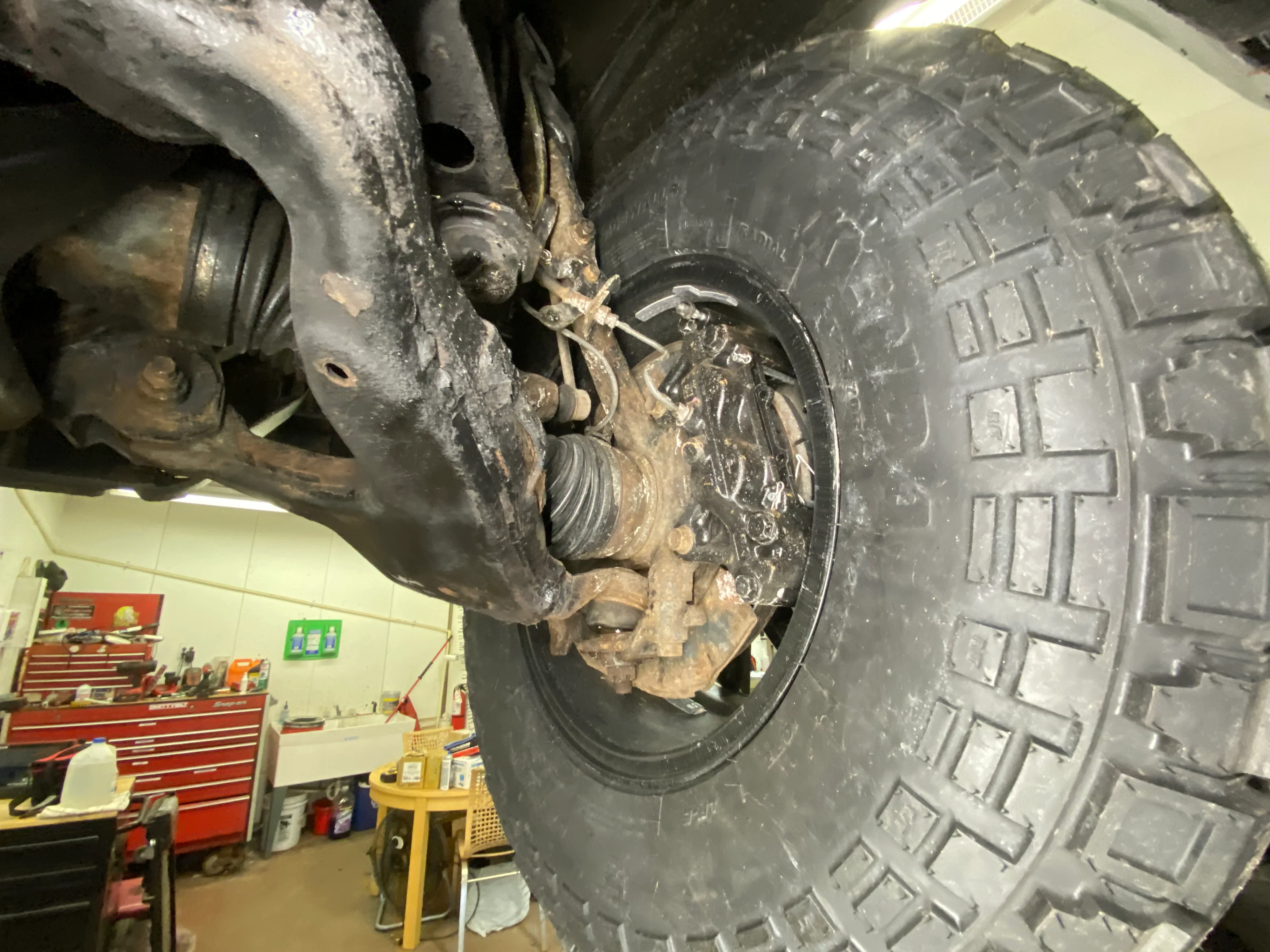 2007 Toyota 4Runner SR5 V6 Undercarriage Photos - Image 13