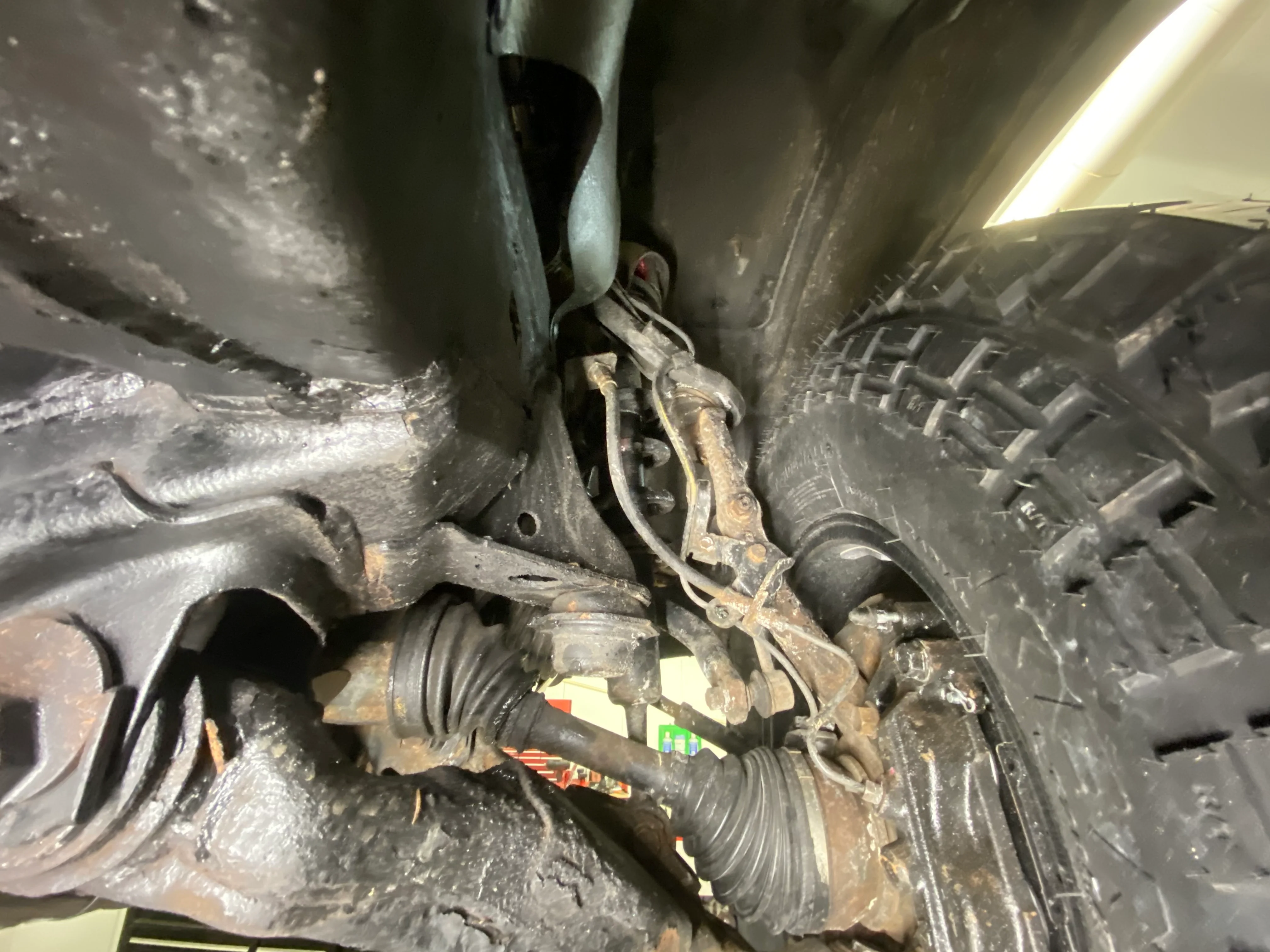 2007 Toyota 4Runner SR5 V6 Undercarriage Photos - Image 15