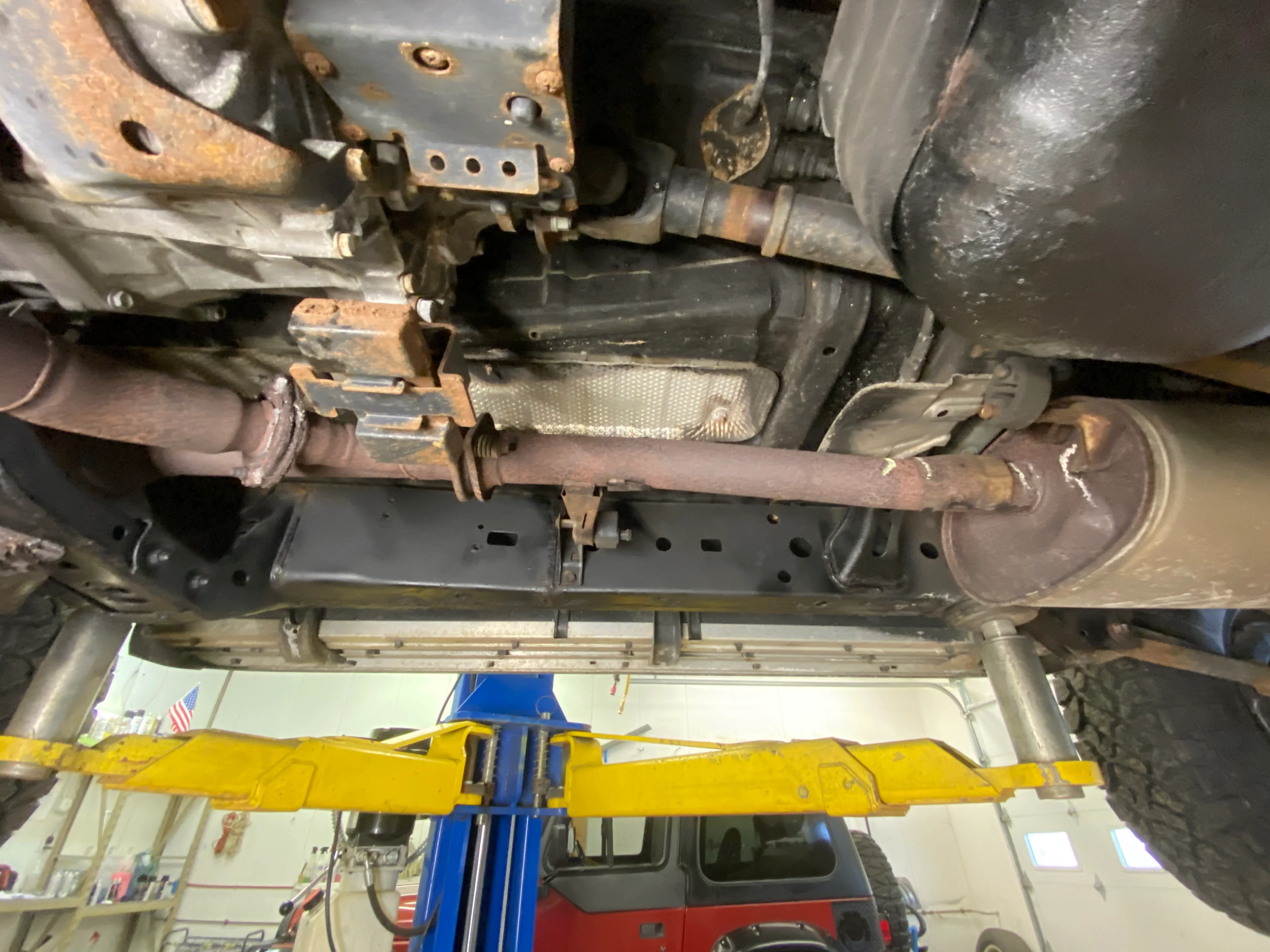 2007 Toyota 4Runner SR5 V6 Undercarriage Photos - Image 16