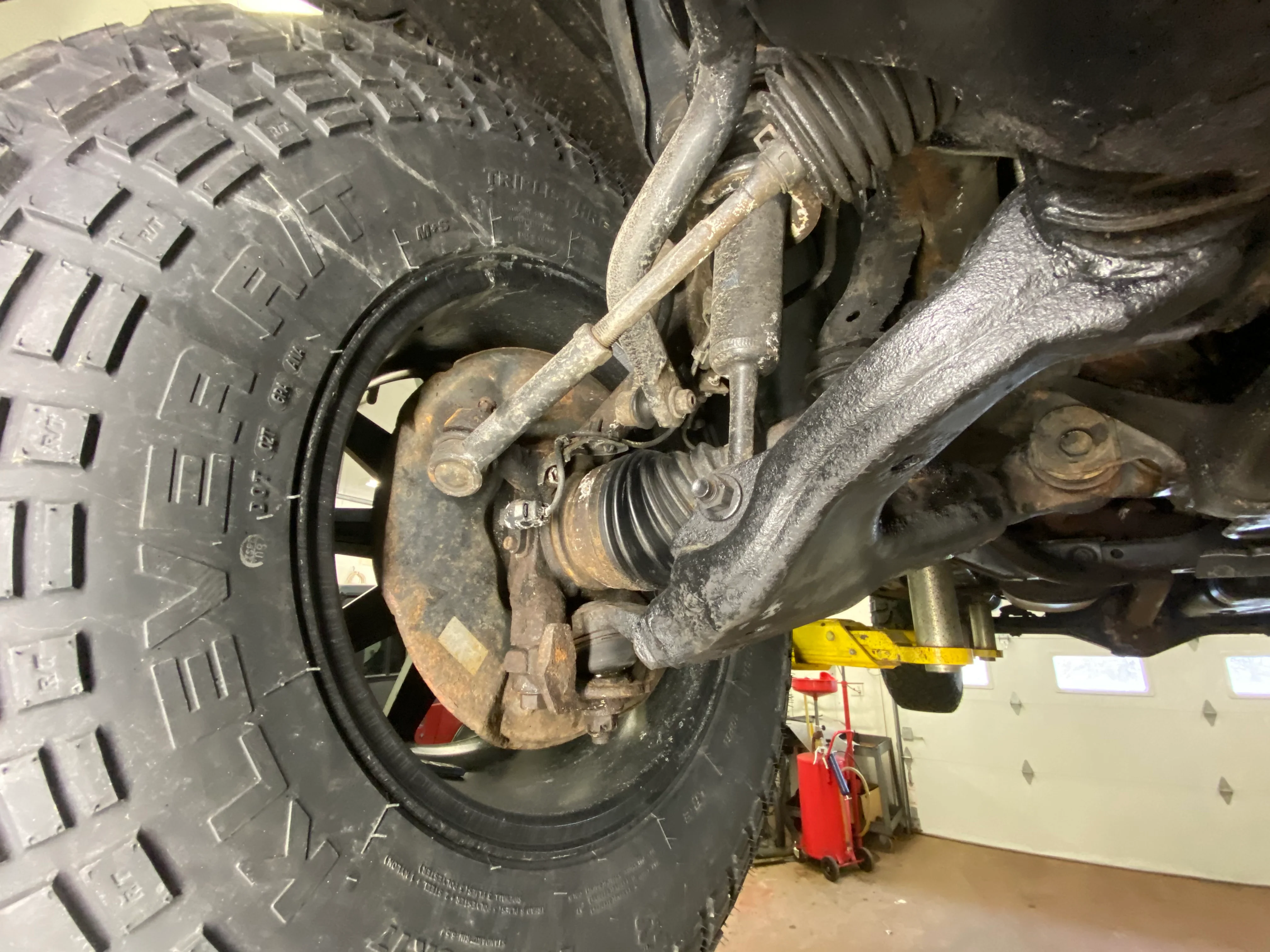 2007 Toyota 4Runner SR5 V6 Undercarriage Photos - Image 3