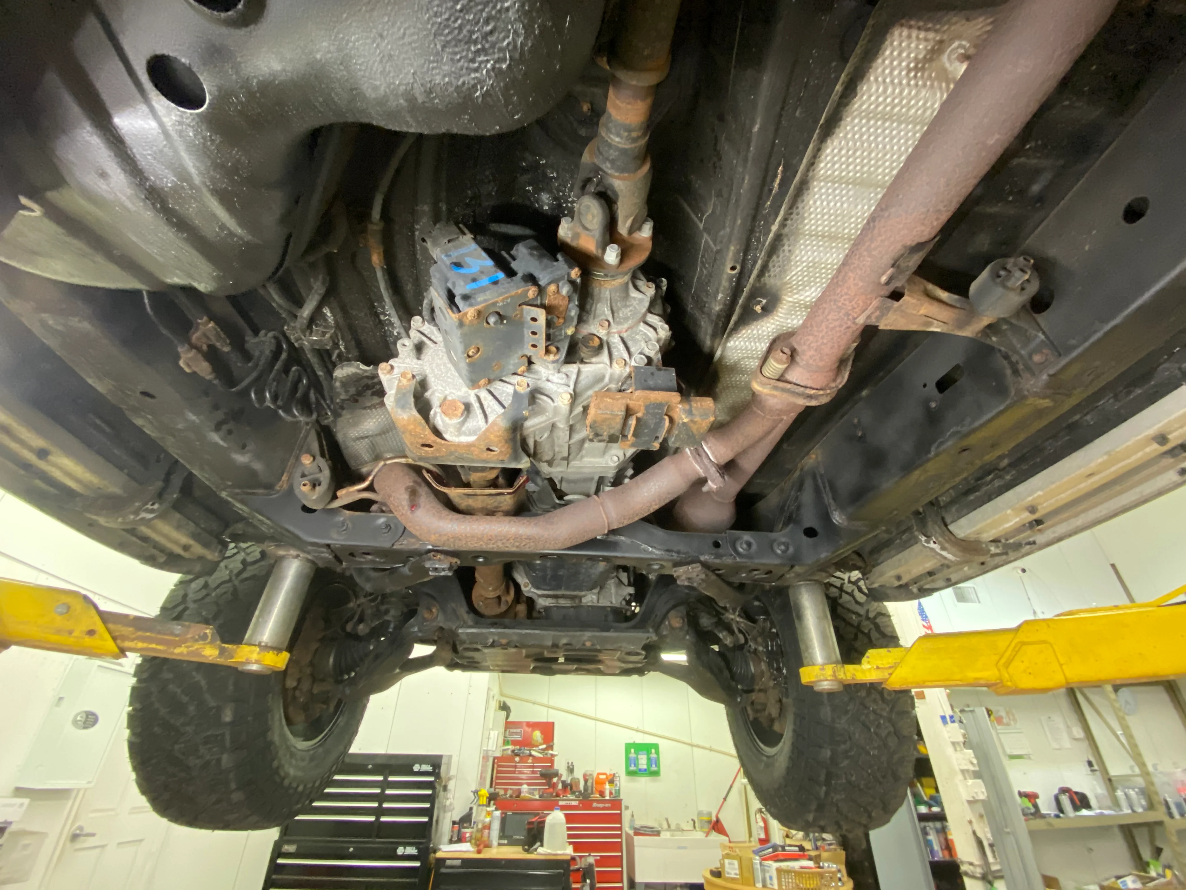 2007 Toyota 4Runner SR5 V6 Undercarriage Photos - Image 9