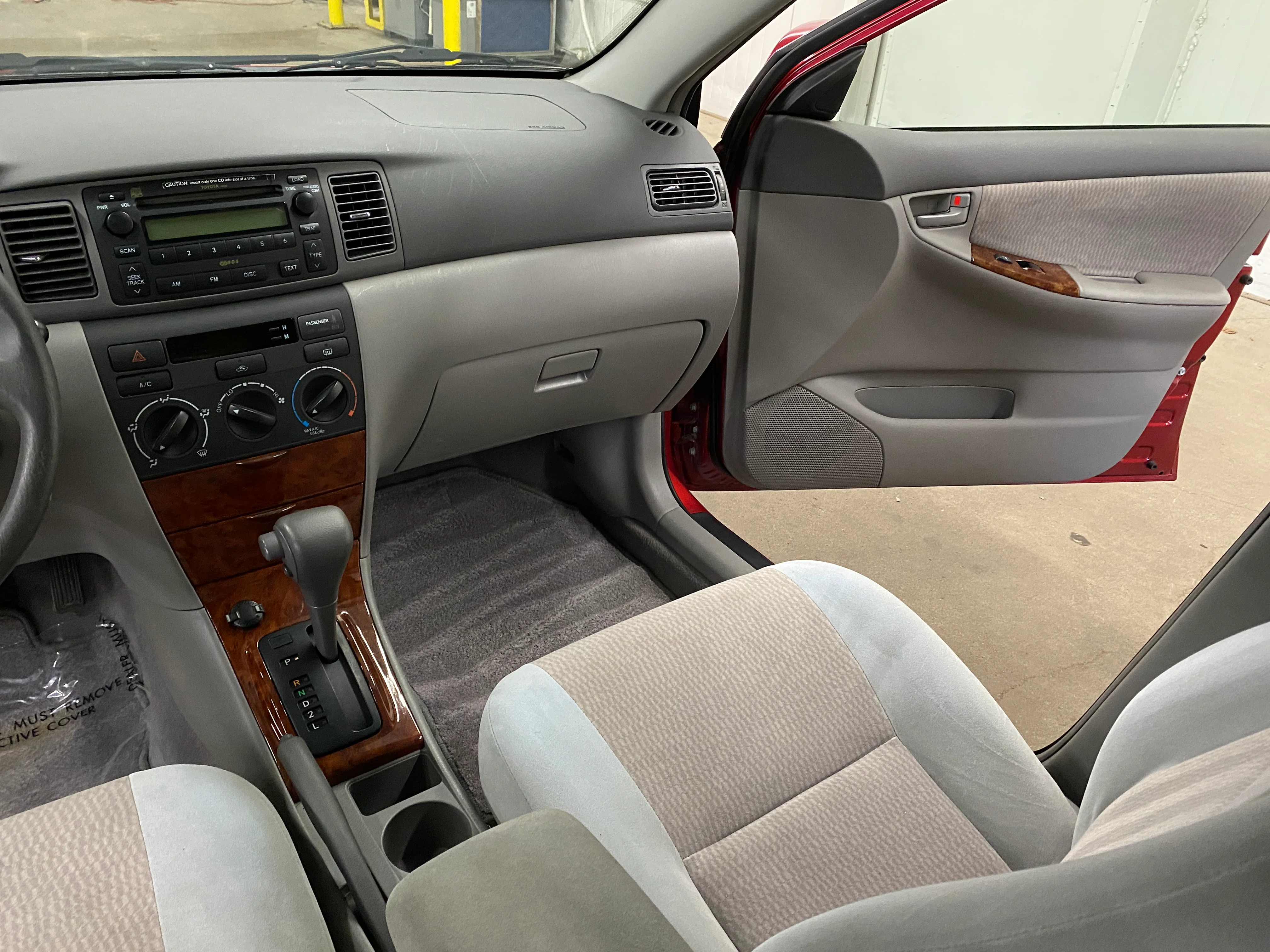 2007 Toyota Corolla LE - Image 19