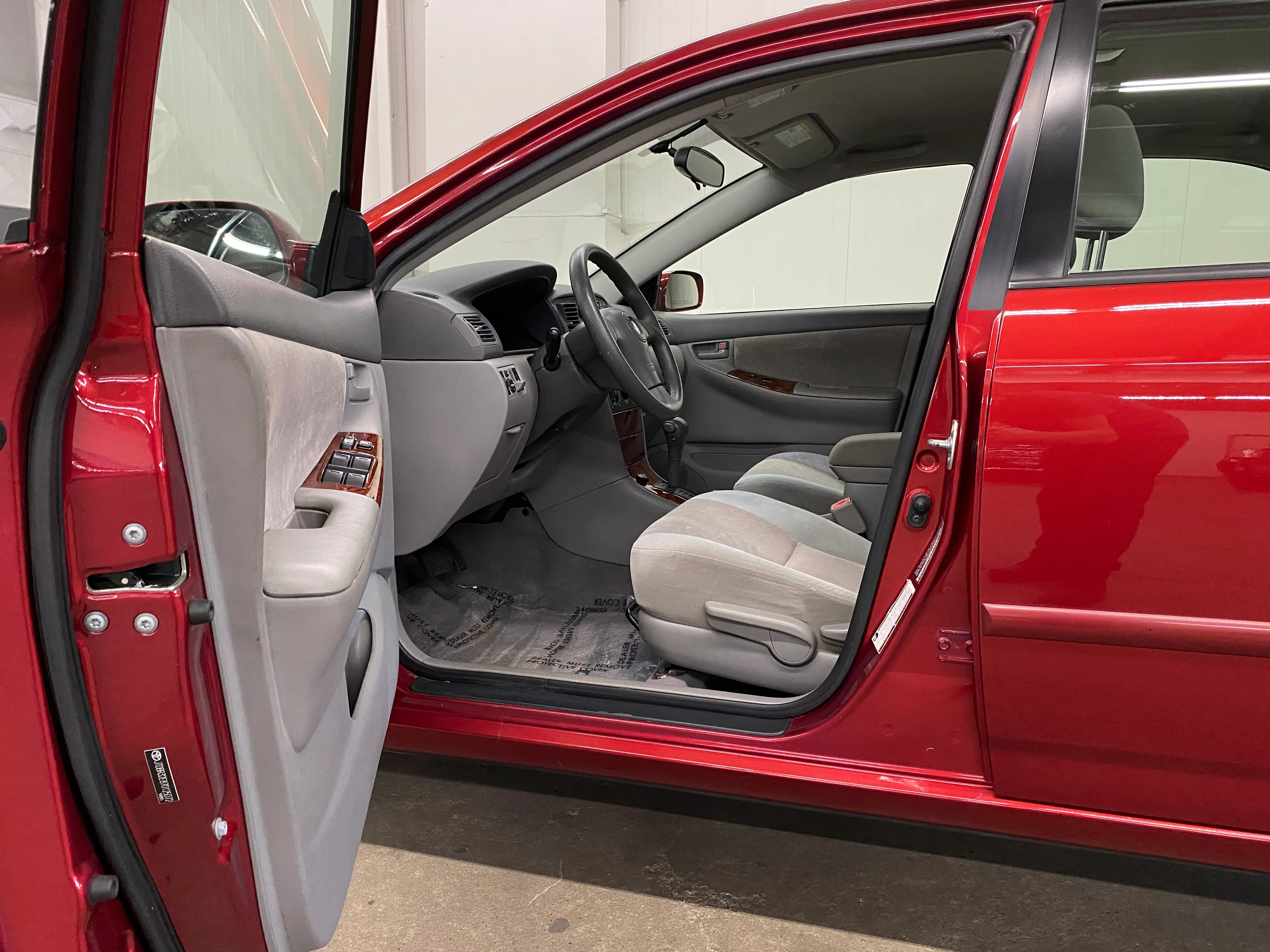 2007 Toyota Corolla LE - Image 34