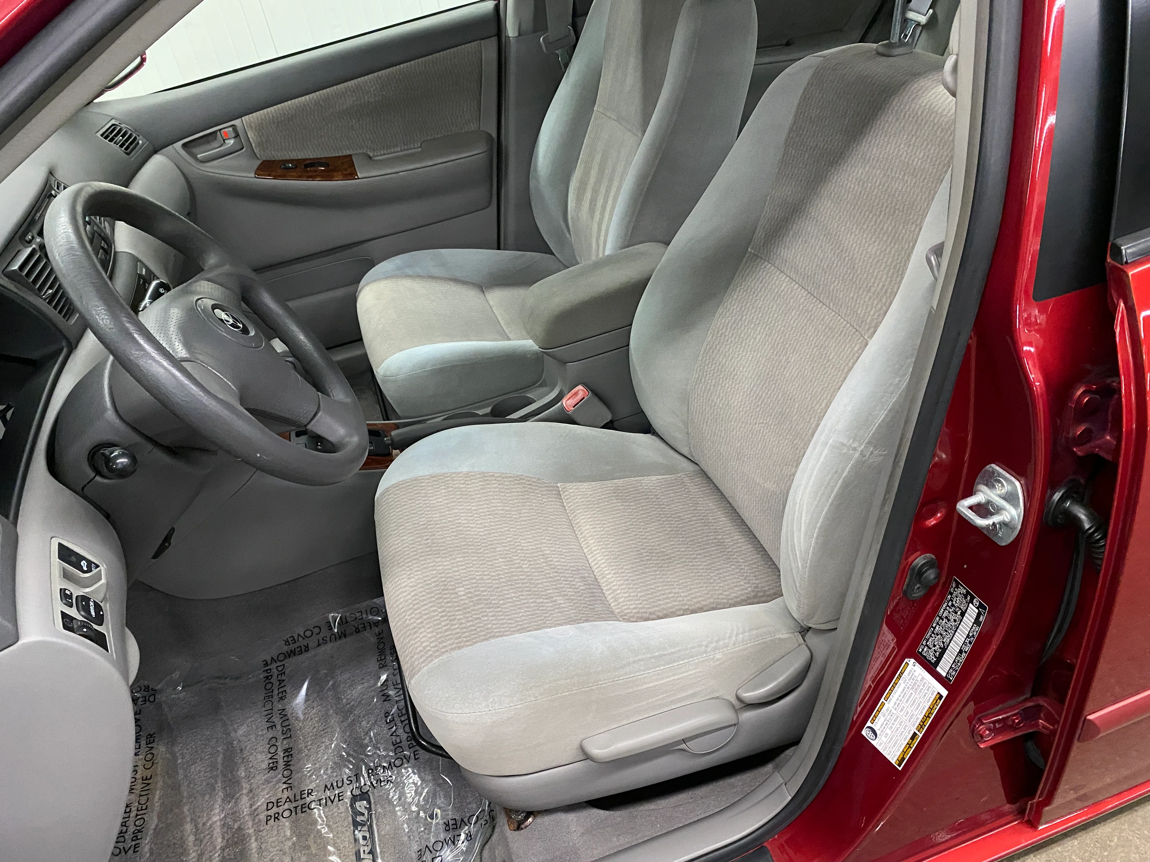 2007 Toyota Corolla LE - Image 36