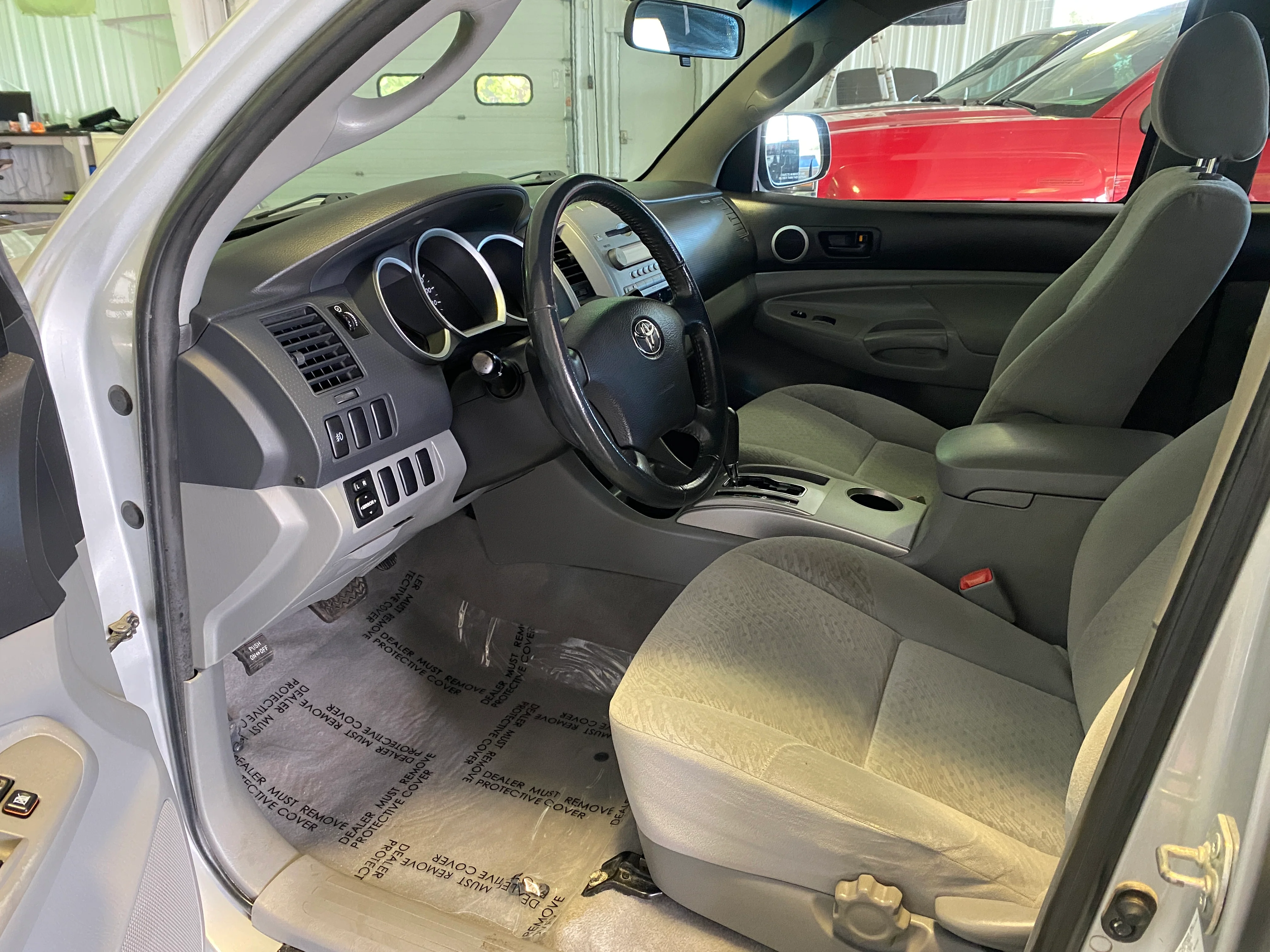 2007 Toyota Tacoma Double Cab 4WD 4.0L Long Bed - Image 10