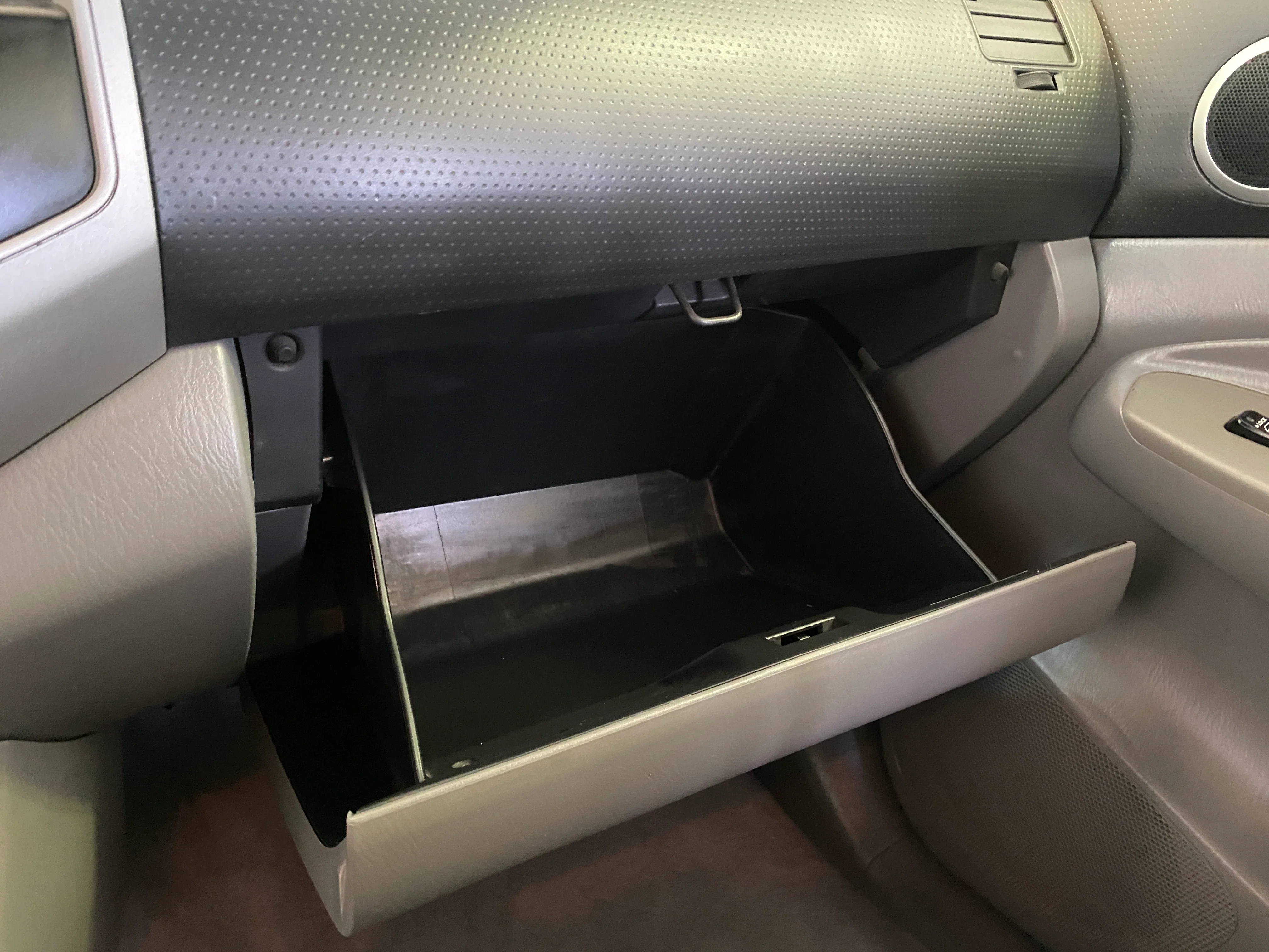 2007 Toyota Tacoma Double Cab 4WD 4.0L Long Bed - Image 16