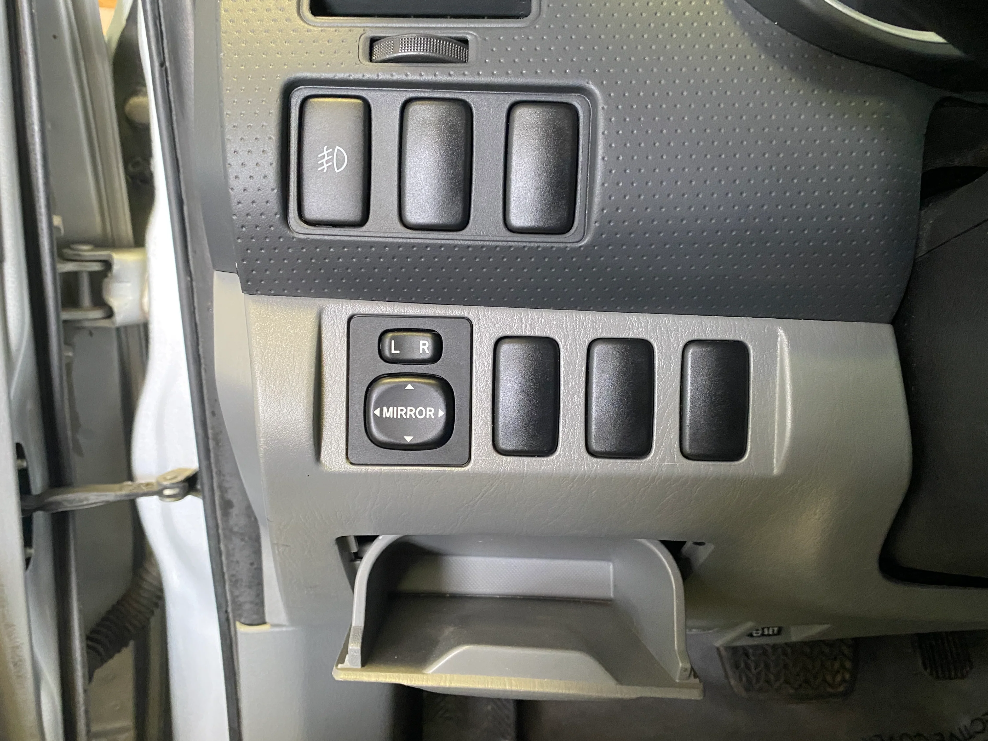 2007 Toyota Tacoma Double Cab 4WD 4.0L Long Bed - Image 25