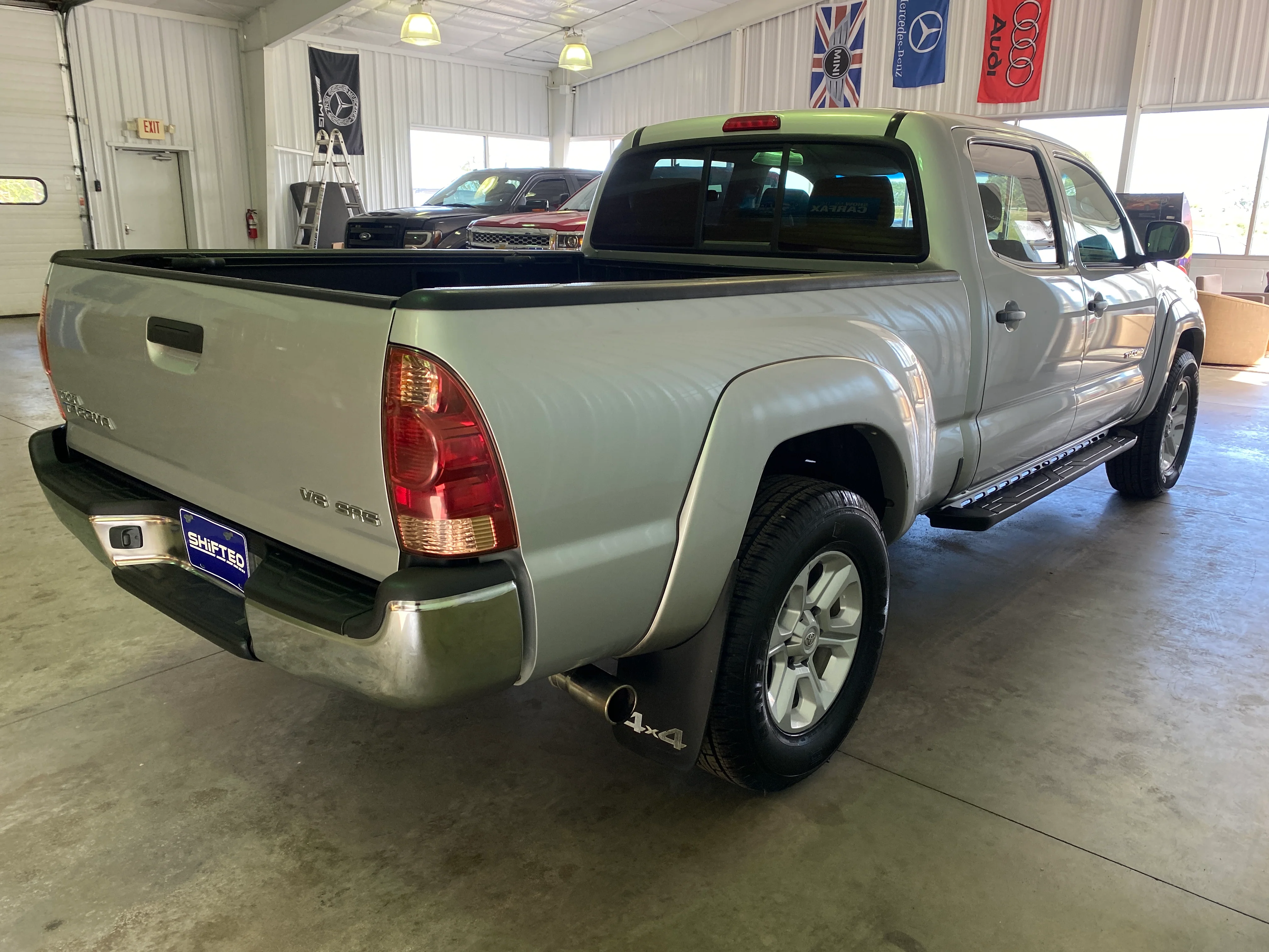 2007 Toyota Tacoma Double Cab 4WD 4.0L Long Bed - Image 5